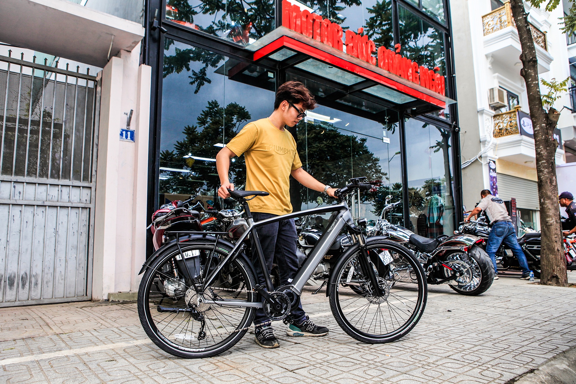 Chi tiet xe dap Triumph Trekker GT tai Viet Nam anh 13