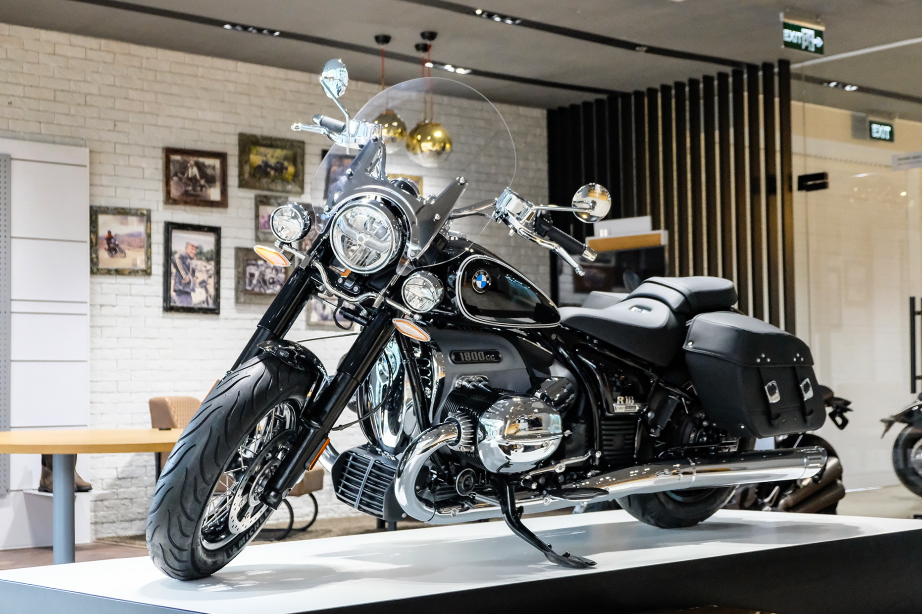 Chi tiet BMW R 18 Classic gia 1,2 ty dong tai Viet Nam hinh anh