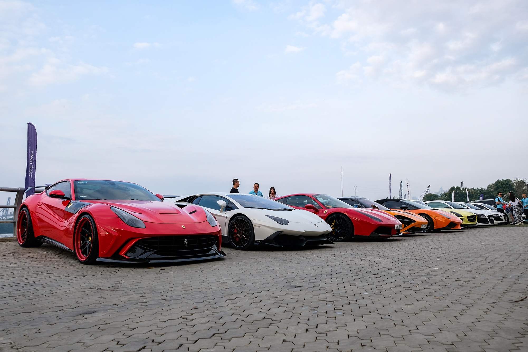 Lan dau toi tham gia hanh trinh sieu xe anh 23