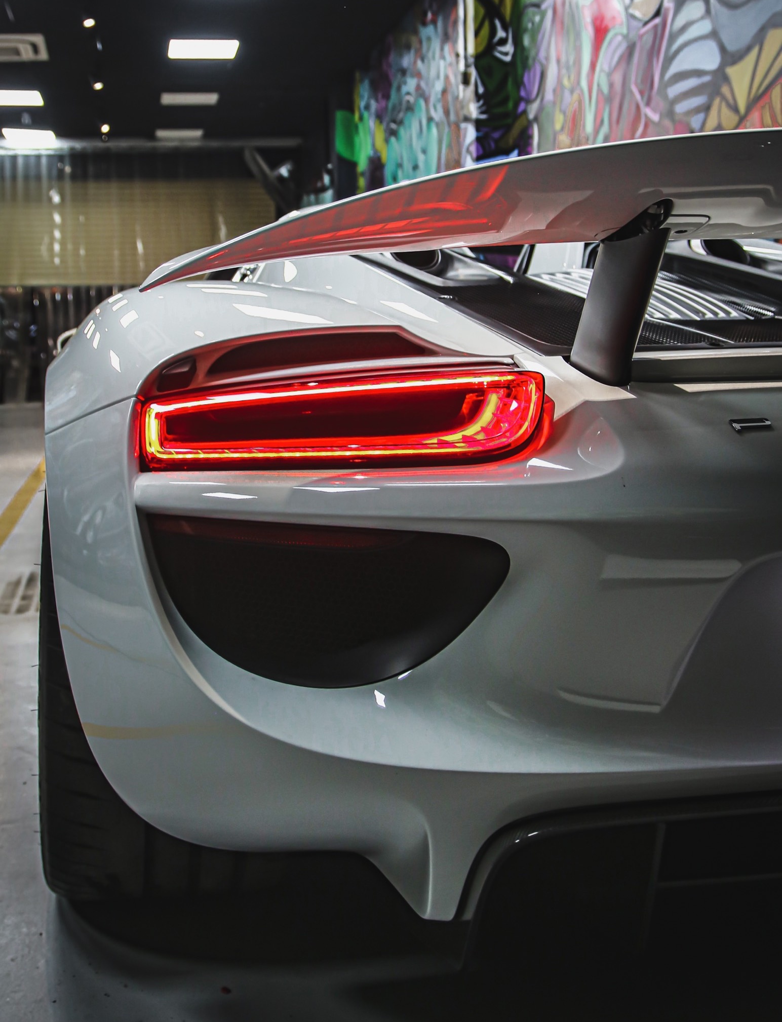 Chi tiet mau xe dat nhat cua Porsche tai Viet Nam anh 5