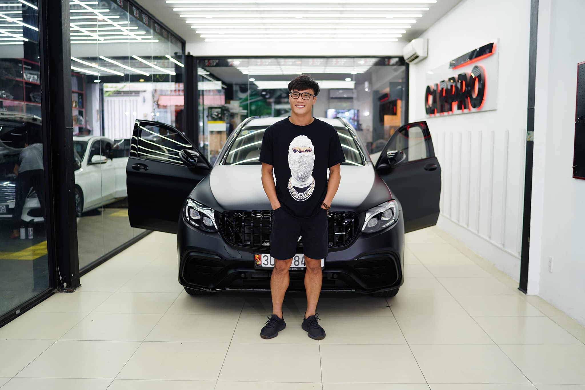 Dan xe cua cau thu Viet anh 1