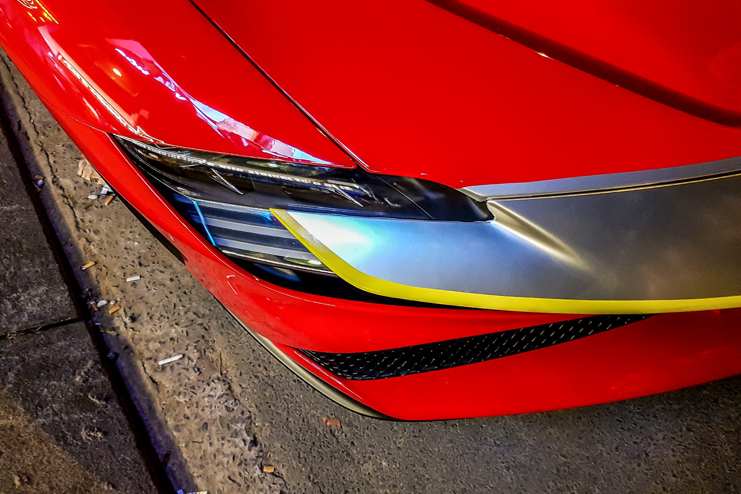 Cận cạnh Ferrari SF90 Stradale ảnh 9 Can canh Ferrari SF90 Stradale anh 9