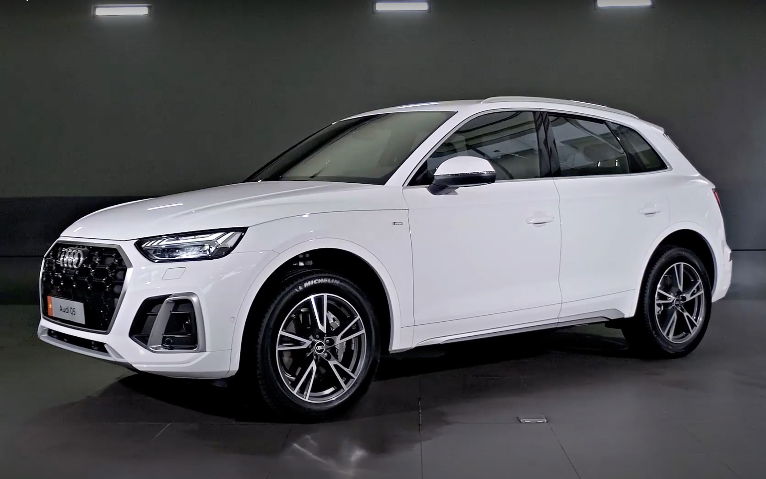 xe da dung tien ty ra mat tai Viet Nam anh 10