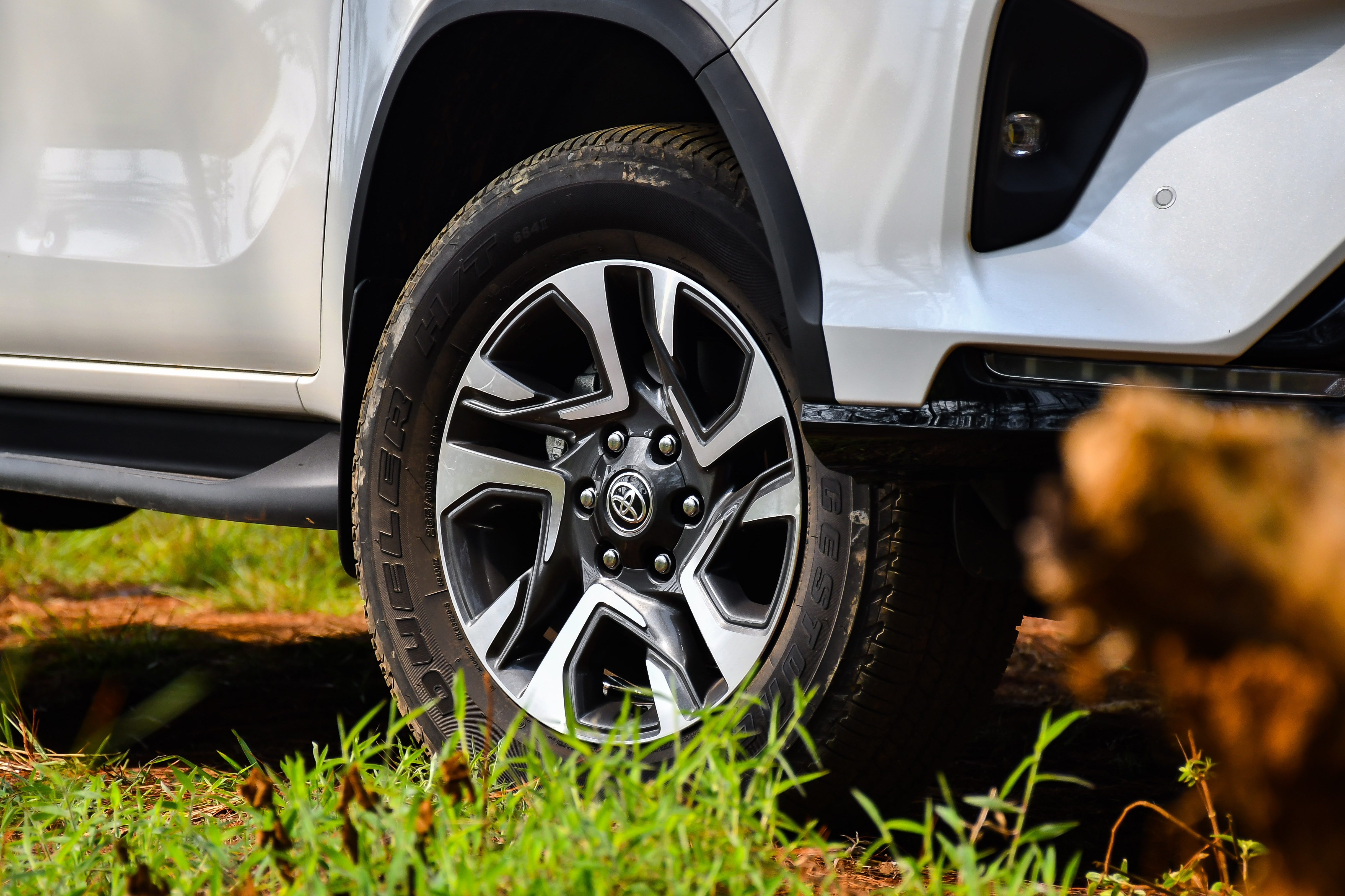 So sánh Hyundai Santa Fe và Toyota Fortuner ảnh 7 So sanh Hyundai Santa Fe va Toyota Fortuner anh 7