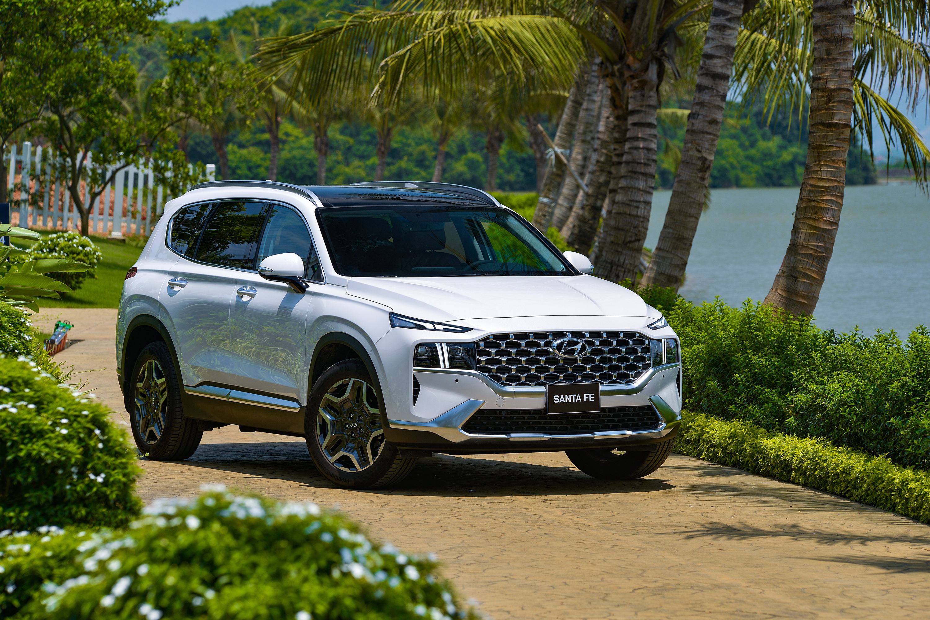 Hyundai Santa Fe 2021 ra mắt Việt Nam ảnh 1 Hyundai Santa Fe 2021 ra mat Viet Nam anh 1