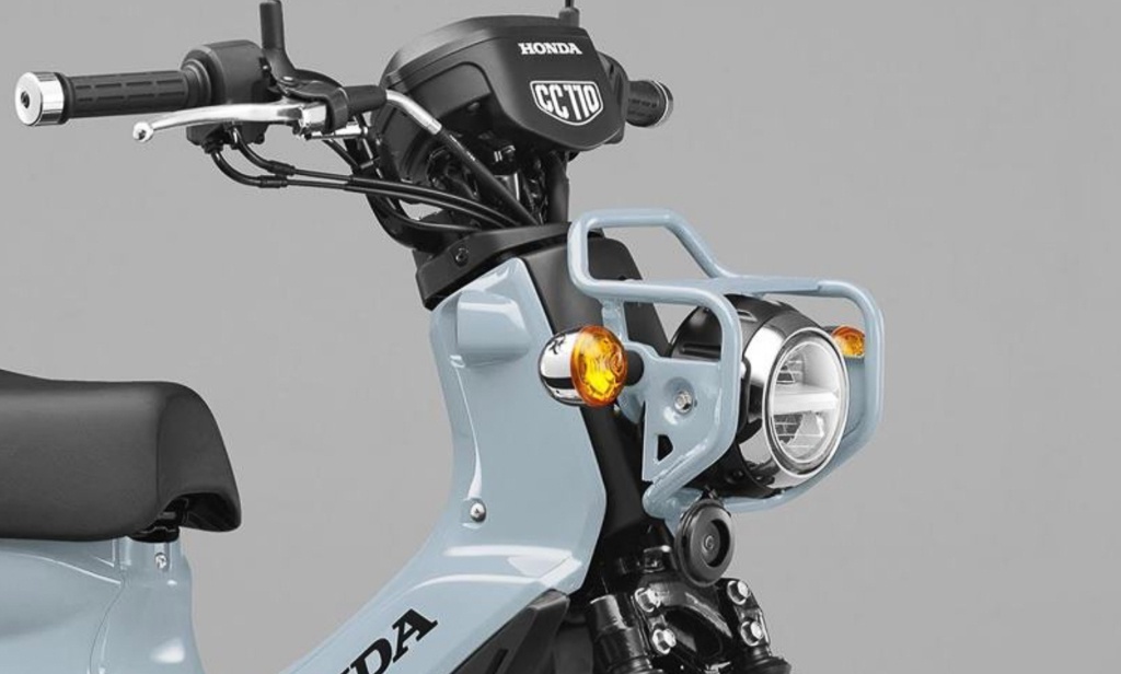 Honda Cross Cub 110 ban gioi han anh 2