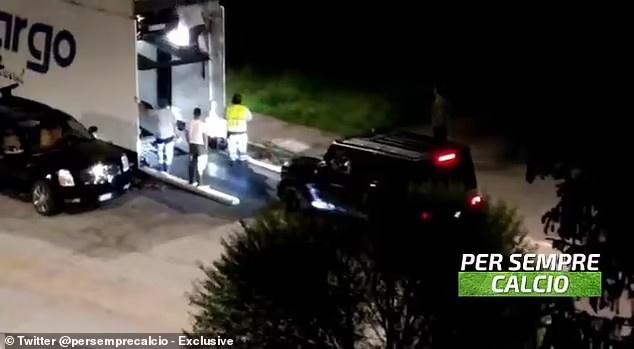 Ronaldo van chuyen 7 sieu xe khoi Turin anh 1