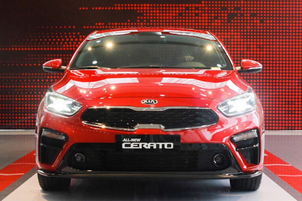 Voi 600 trieu dong, toi nen mua Kia Cerato hay Hyundai Elantra? hinh anh