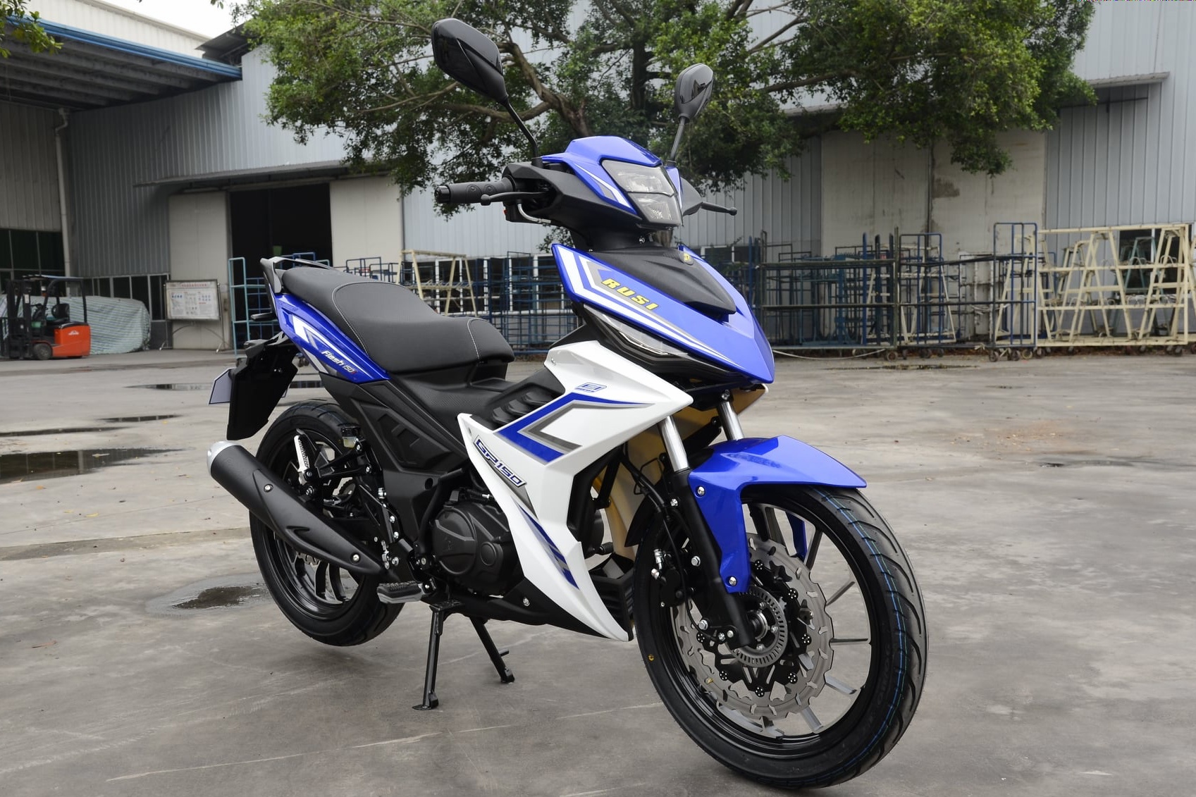 Xe con tay Trung Quoc canh tranh Exciter anh 3