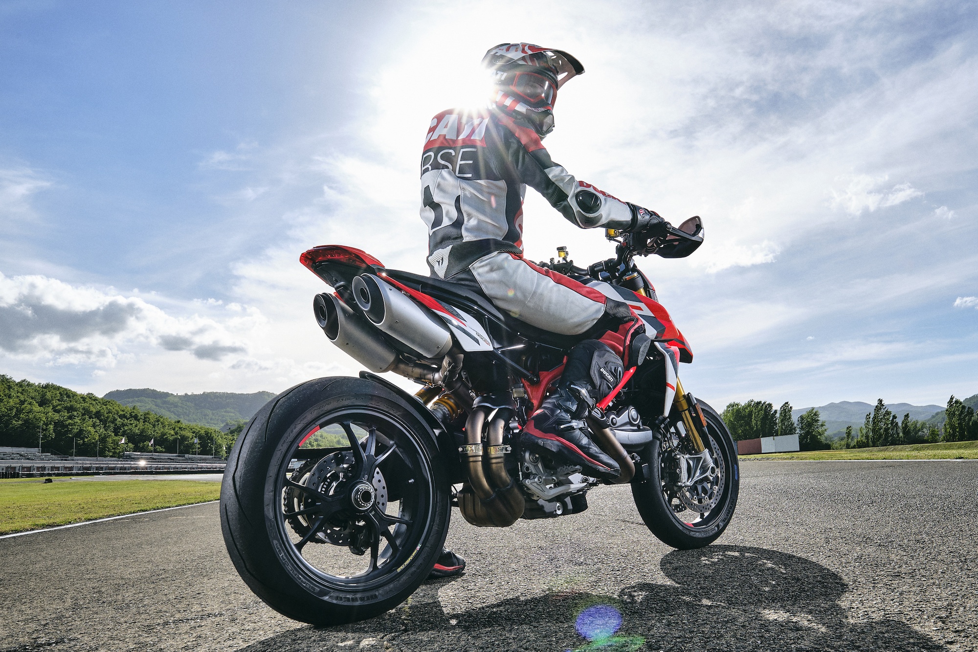 Ducati Hypermotard 950 2022 ra mắt ảnh 7 Ducati Hypermotard 950 2022 ra mat anh 7