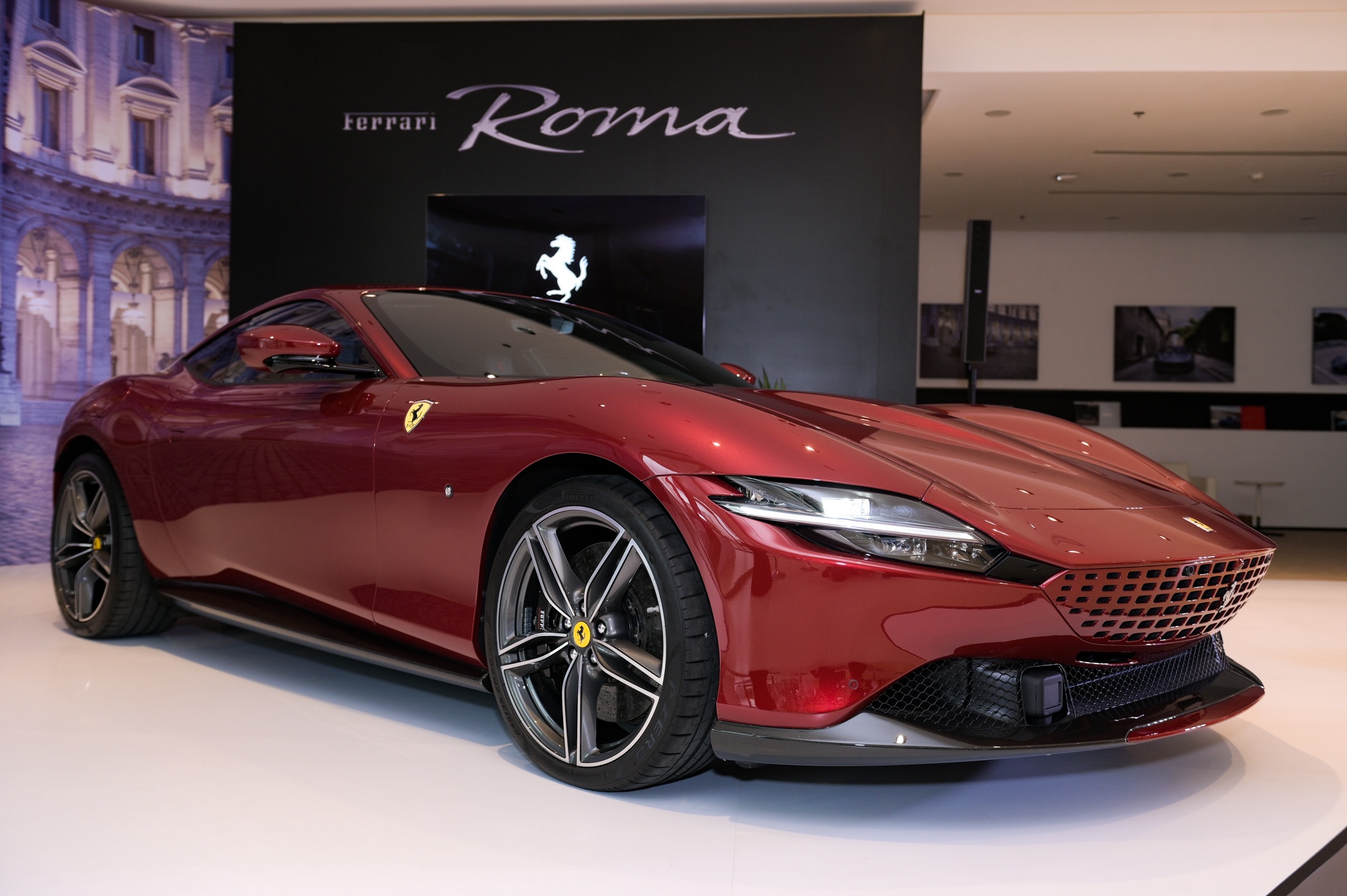 Ferrari Roma ra mắt Việt Nam ảnh 1 Ferrari Roma ra mat Viet Nam anh 1