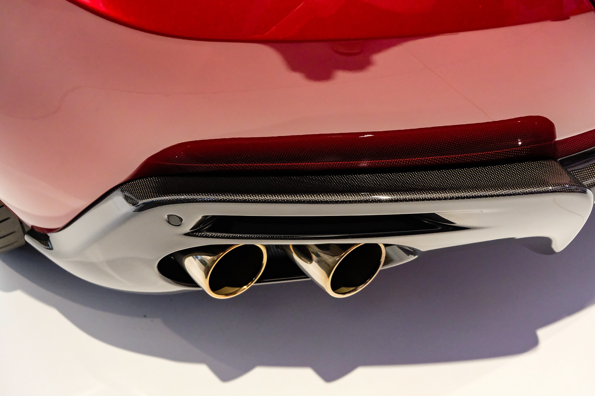 So sanh Ferrari Roma va Aston Martin DB11 anh 15