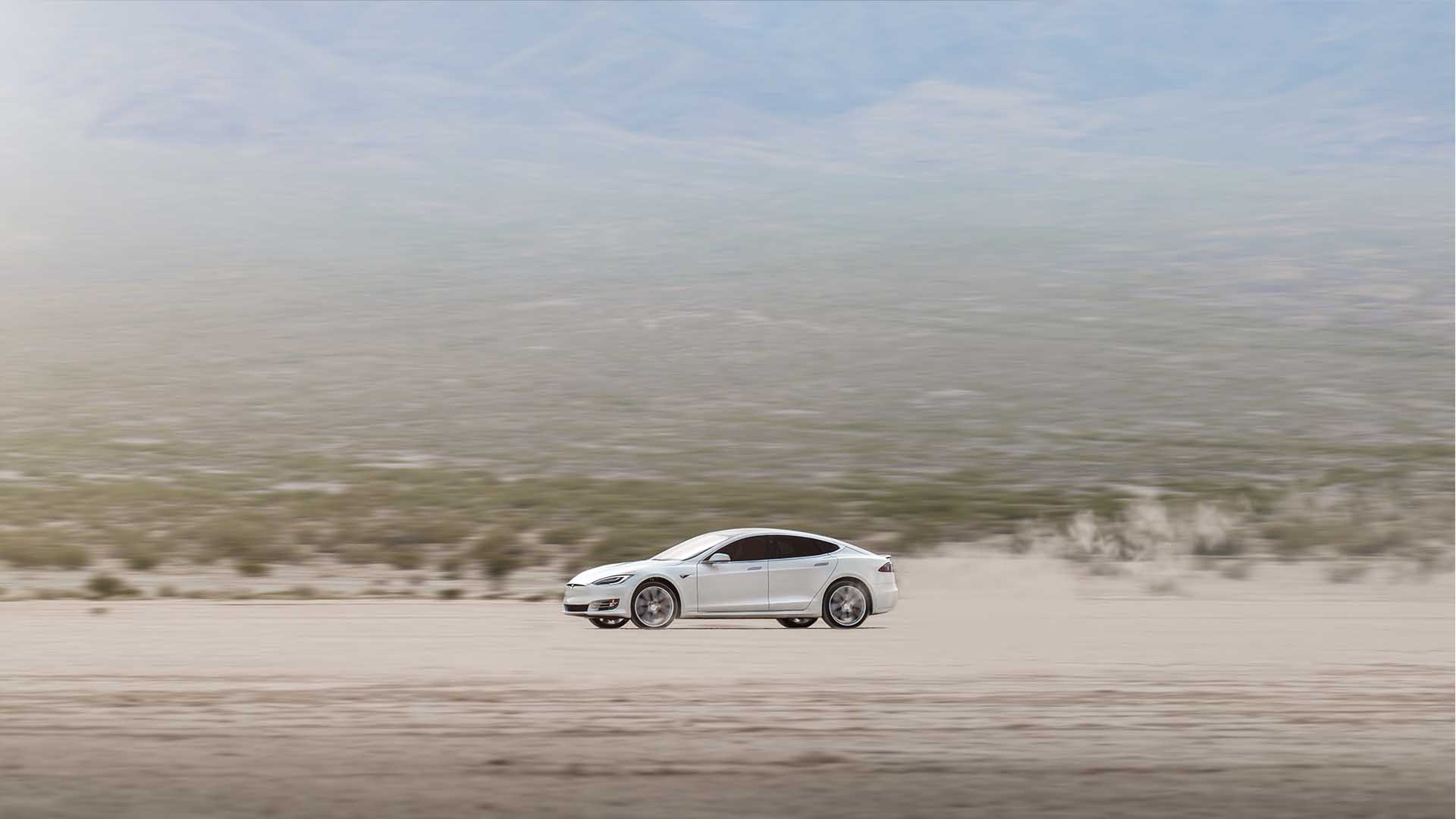 Tesla Model S co pham vi hoat dong 500 km anh 2