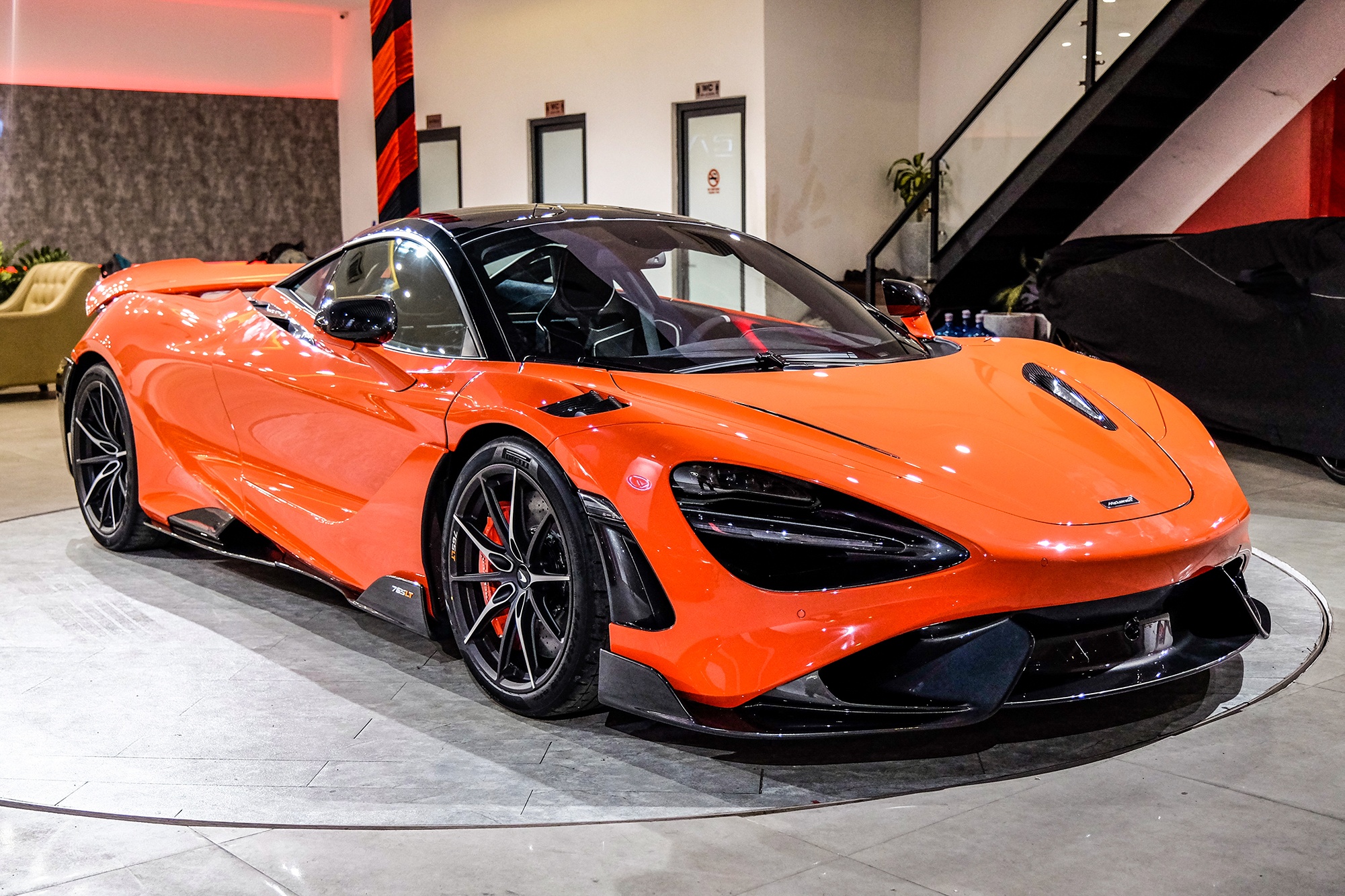 McLaren 765LT thu 2 Viet Nam anh 1