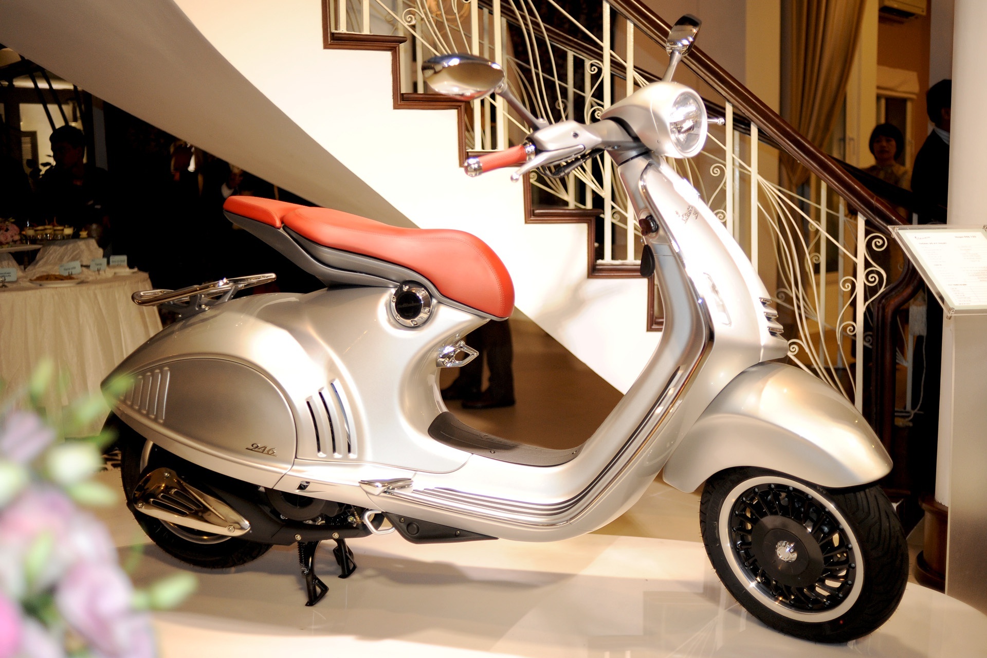 Gia lan banh tay ga 125 cc co phanh ABS anh 24