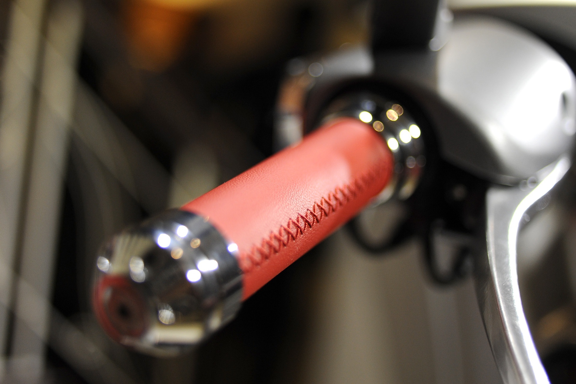 Gia lan banh tay ga 125 cc co phanh ABS anh 26