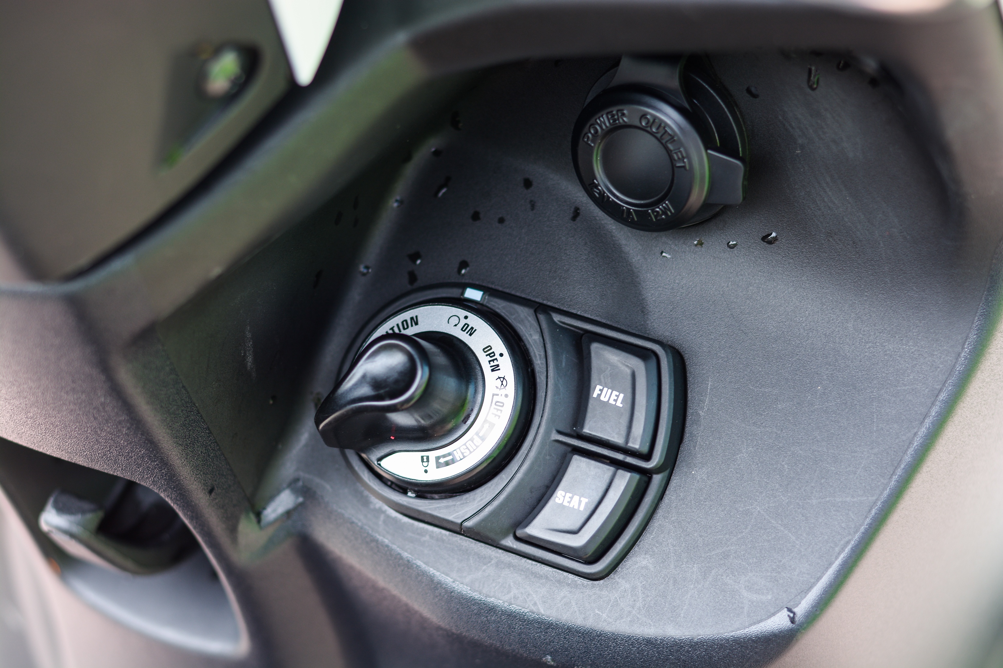 Gia lan banh tay ga 125 cc co phanh ABS anh 4