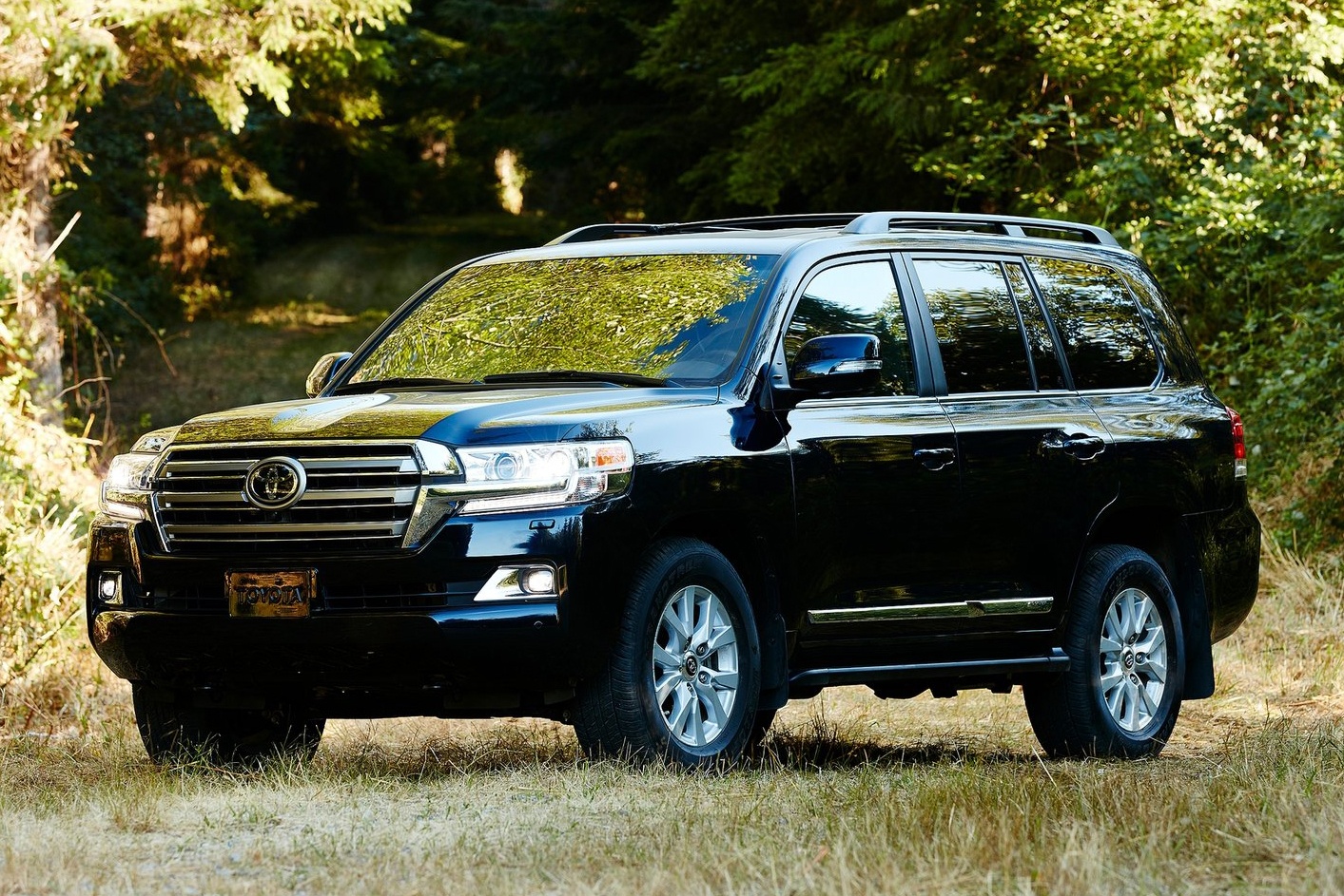 So sanh Toyota Land Cruiser 2022 anh 3