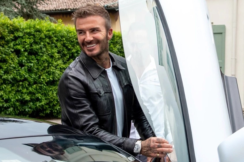David Beckham cam lai sieu xe Maserati MC20 hinh anh