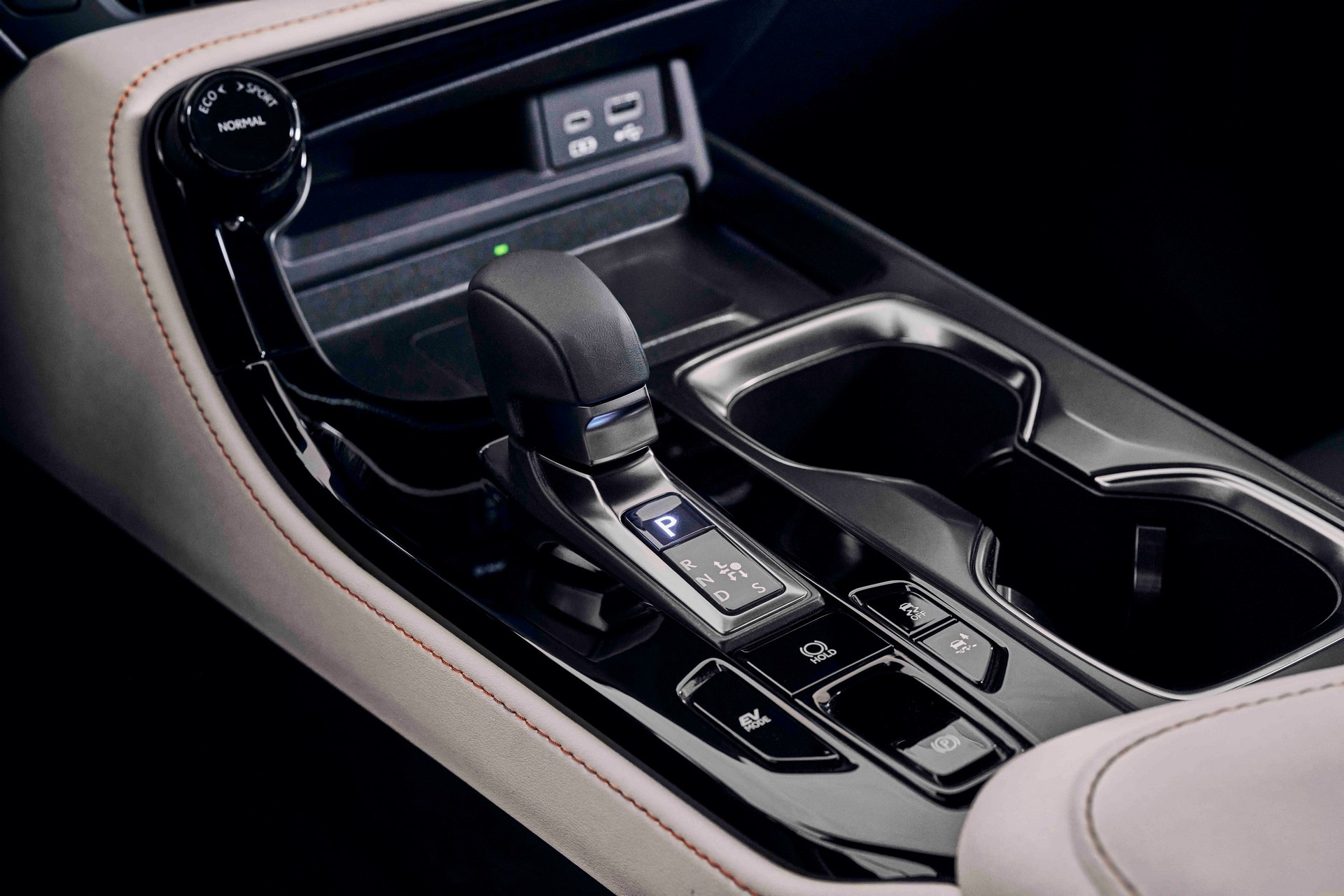 Lexus NX 2022 duoc ra mat anh 10