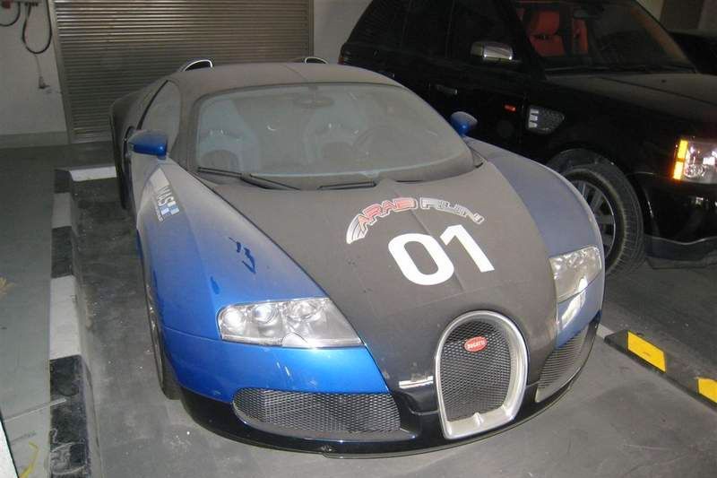 Bugatti Veyron phu bui va nhung sieu xe trieu USD bi bo xo tai UAE hinh anh