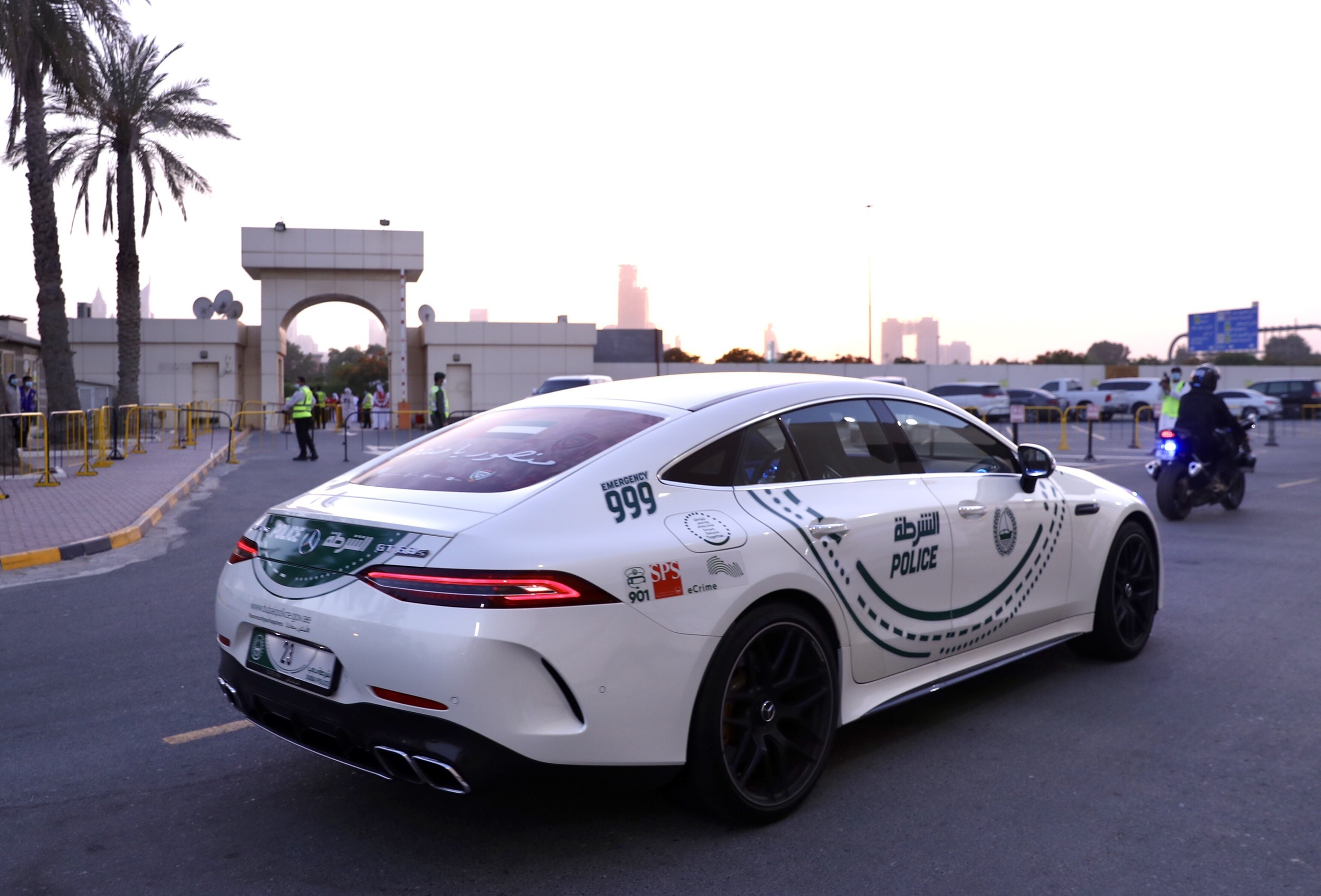 sieu xe dan doan cua canh sat Dubai anh 5