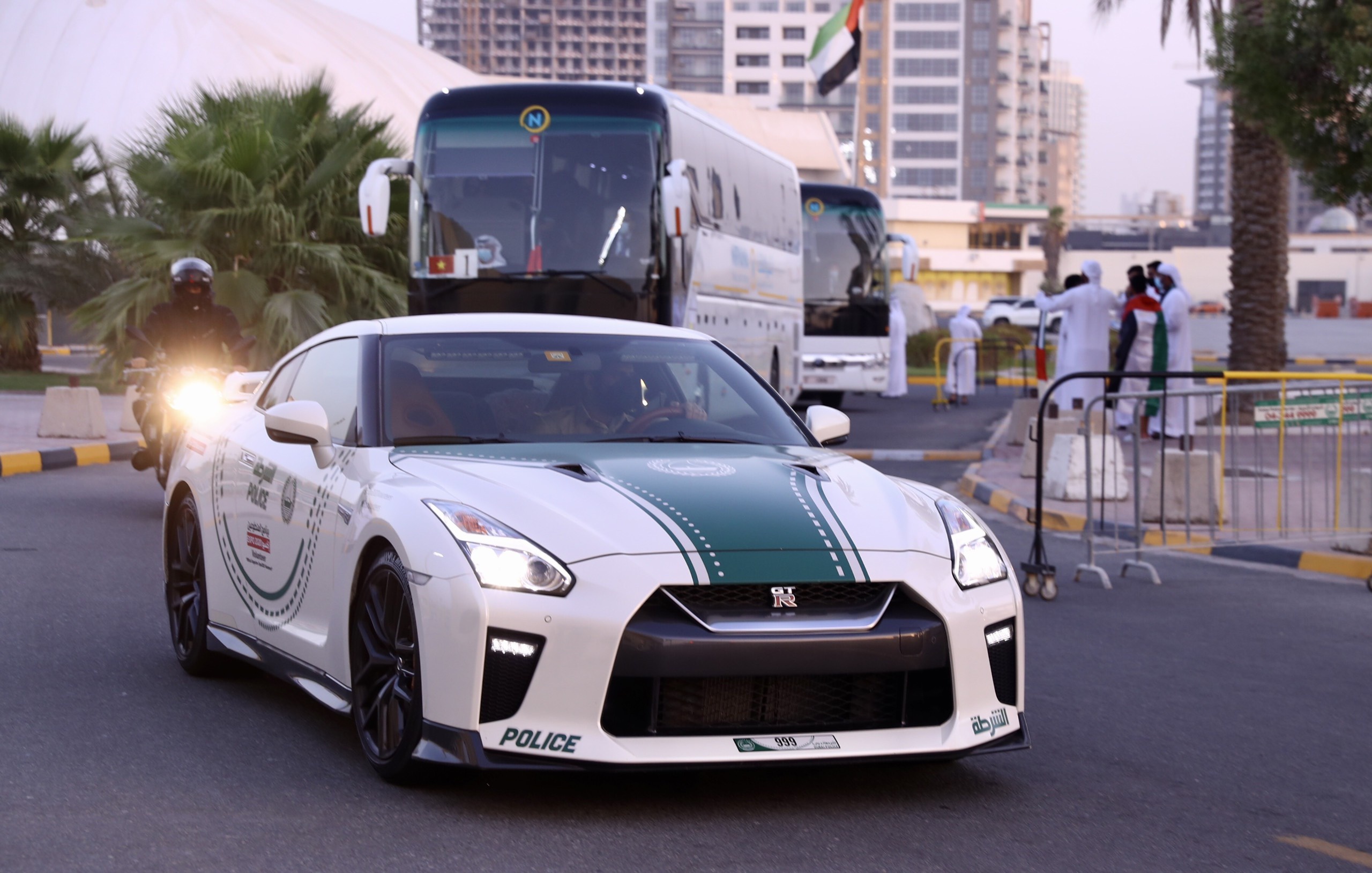 sieu xe dan doan cua canh sat Dubai anh 2