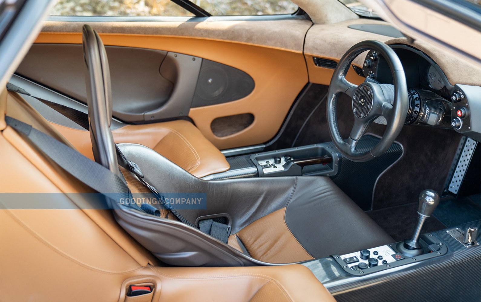 McLaren F1 đời 1995 có giá 15 triệu USD ảnh 9 McLaren F1 doi 1995 co gia 15 trieu USD anh 9