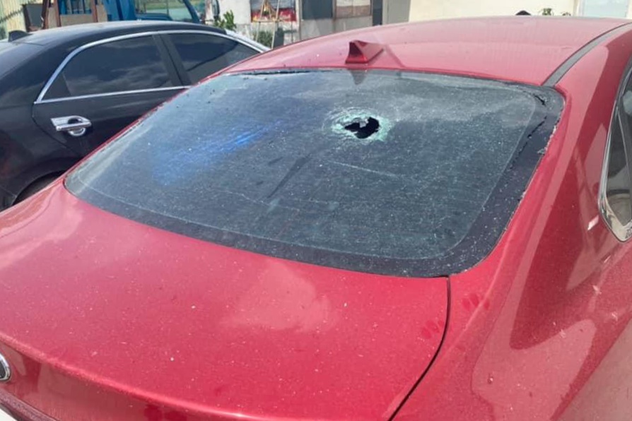 Cac vat dung trong xe gay nguy hiem khi oto do duoi troi nang hinh anh