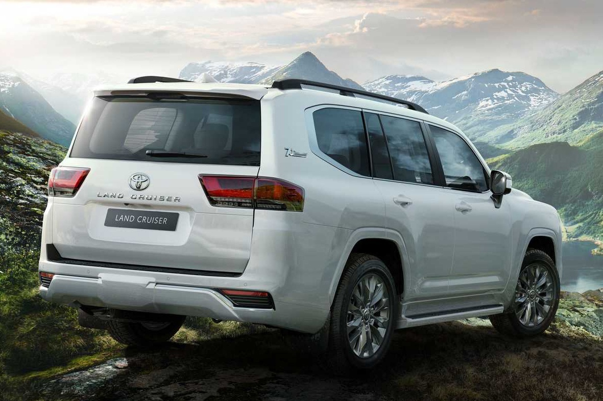 Toyota Land Cruiser 2022 làm xe cảnh sát Dubai ảnh 9 Toyota Land Cruiser 2022 lam xe canh sat Dubai anh 9