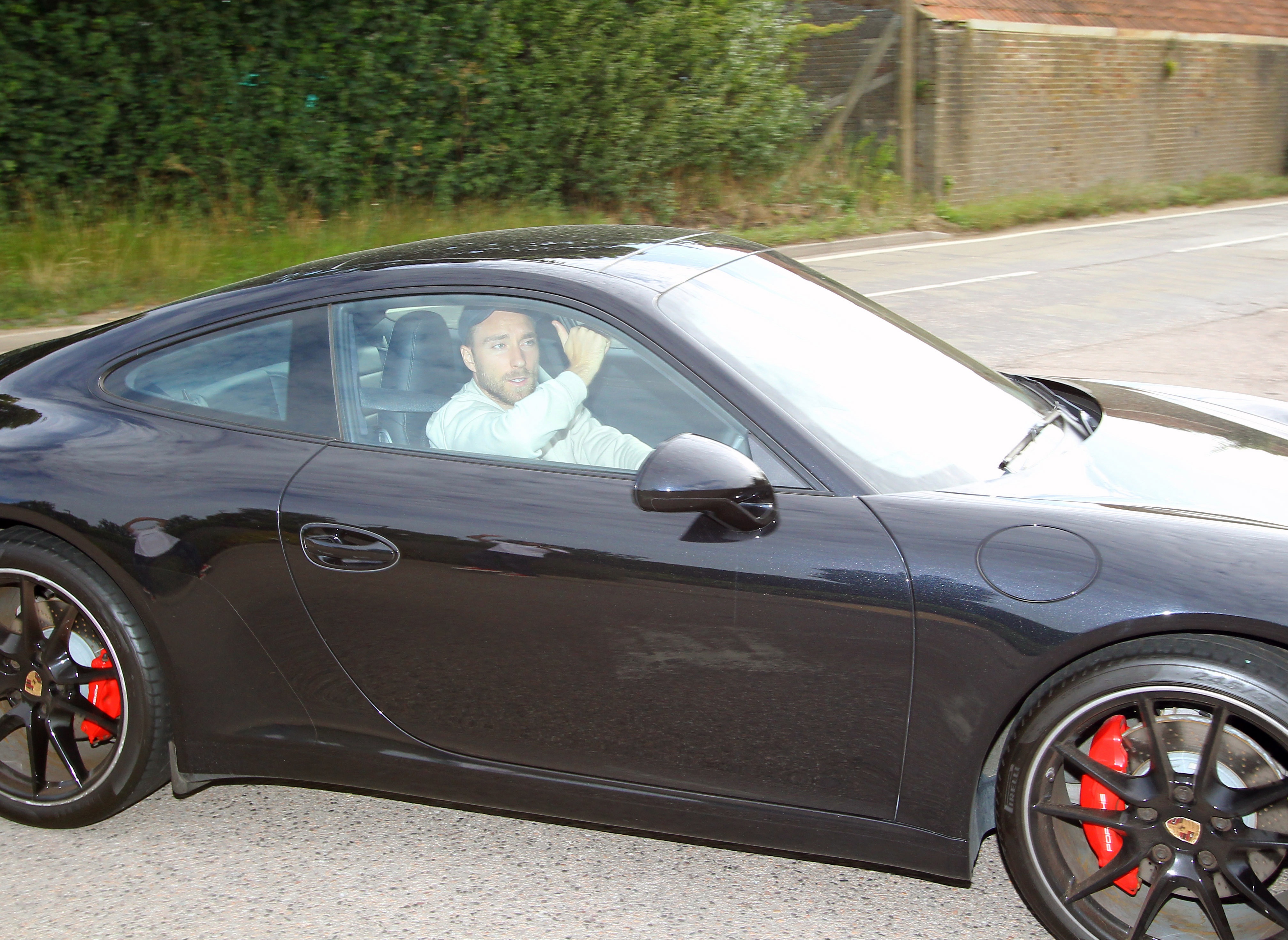 Kevin De Bruyne su dung xe gia re anh 5