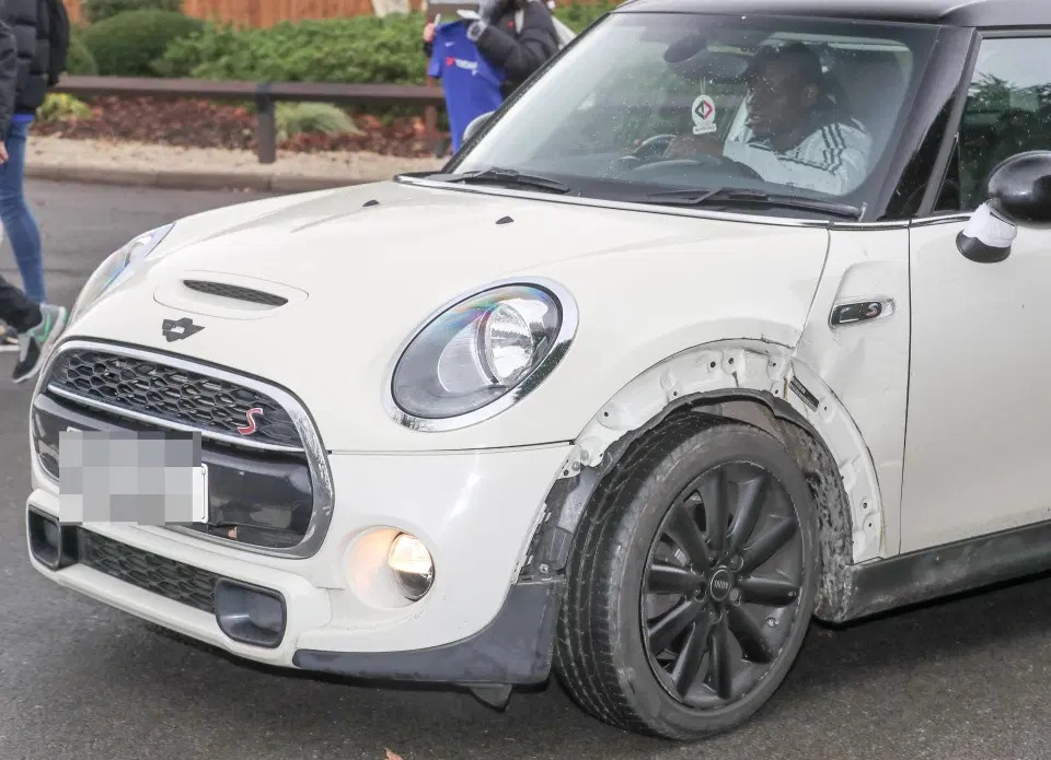 Kevin De Bruyne su dung xe gia re anh 9