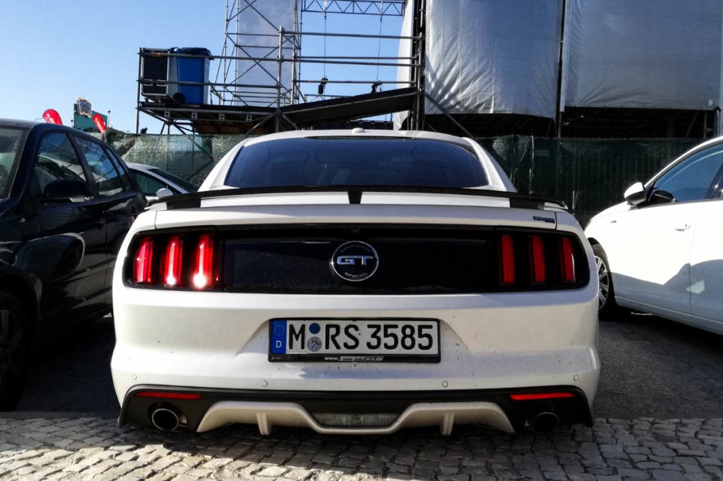 Dan xe cua Renato Sanches anh 8