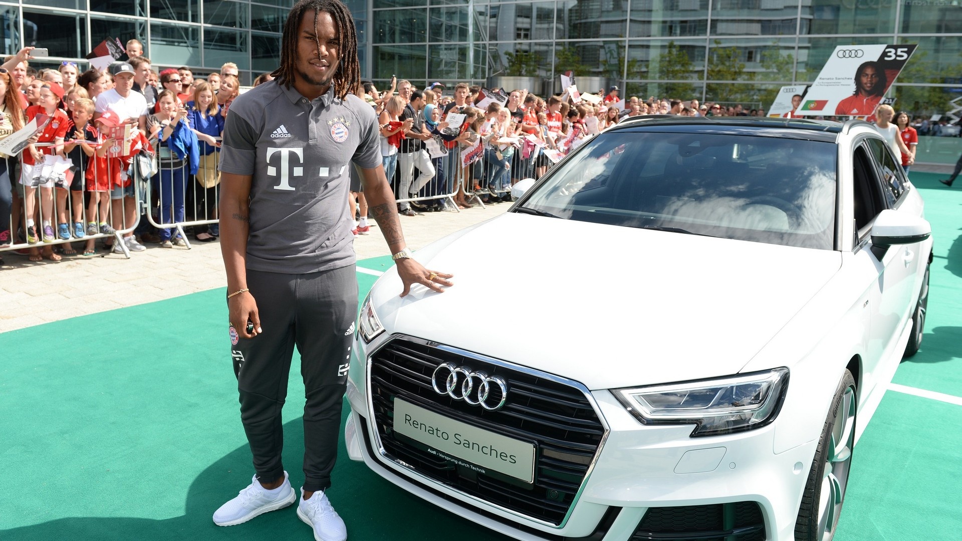 Dan xe cua Renato Sanches anh 9