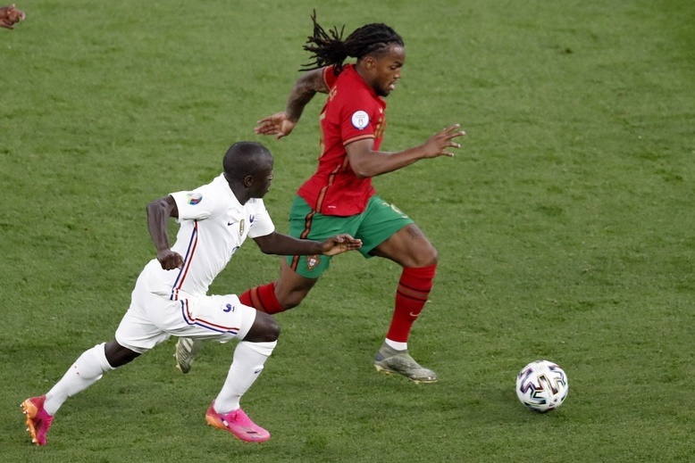 Renato Sanches noi bat hon Kante o khoan choi xe hinh anh