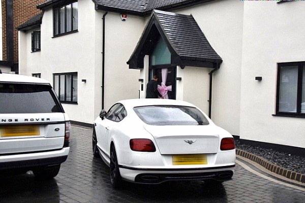 Dan xe cua Harry Kane anh 7