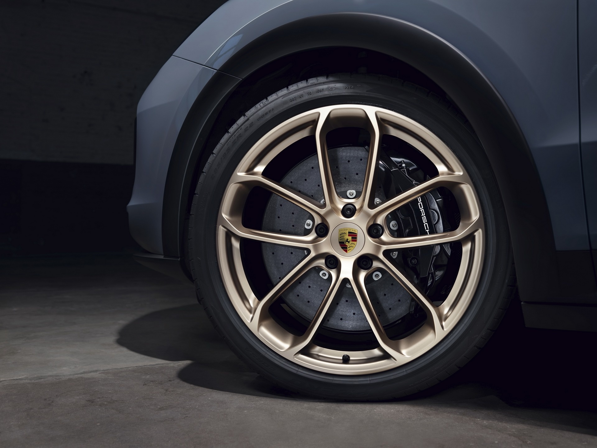 Cayenne Turbo GT tang toc nhu sieu xe anh 8