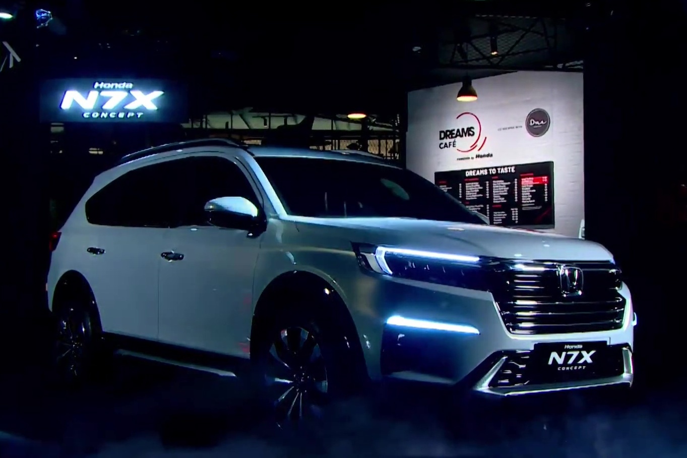 Honda N7X chuan bi ra mat, doi dau Mitsubishi Xpander hinh anh