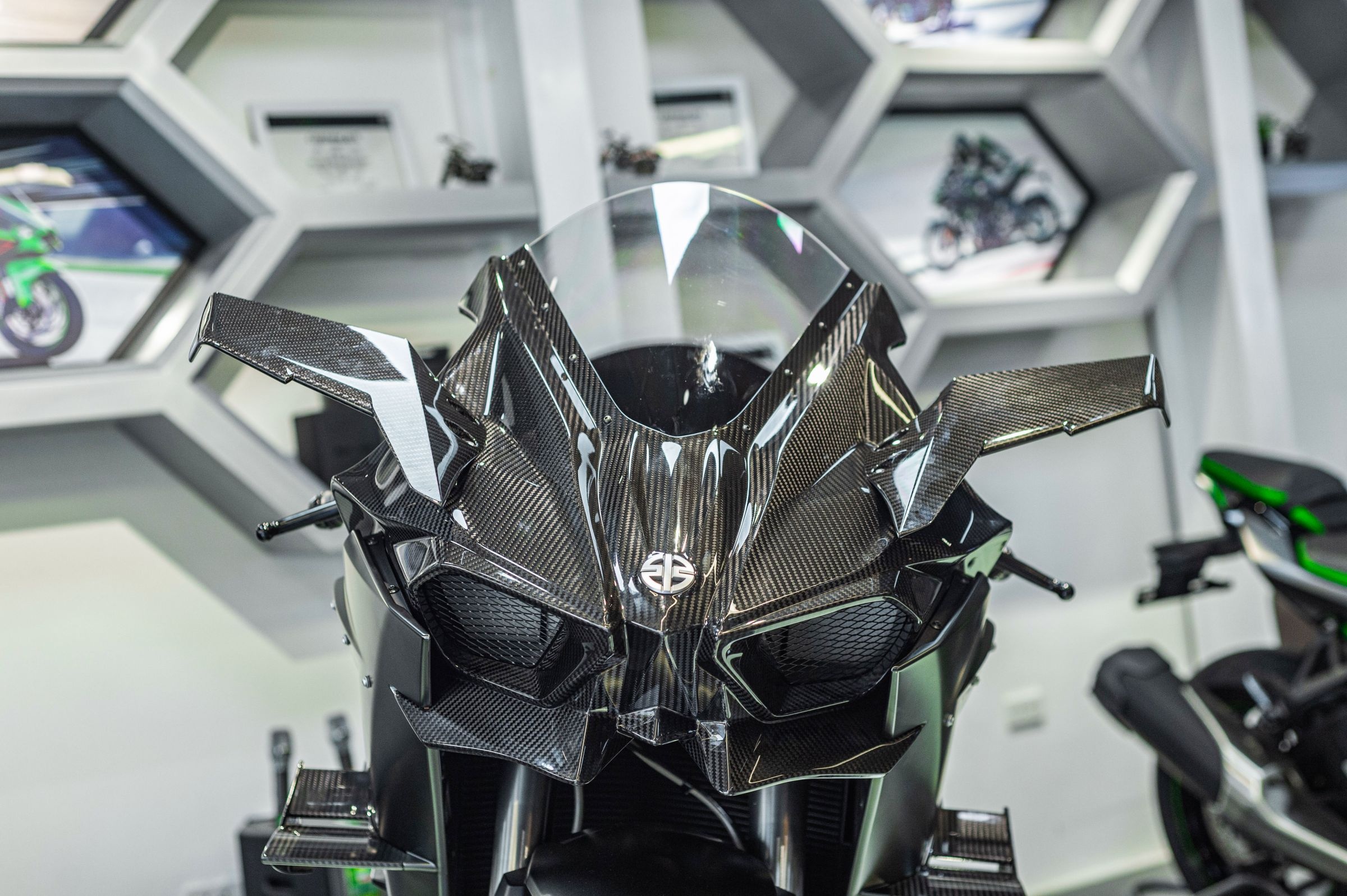 Kawasaki Ninja H2R anh 3