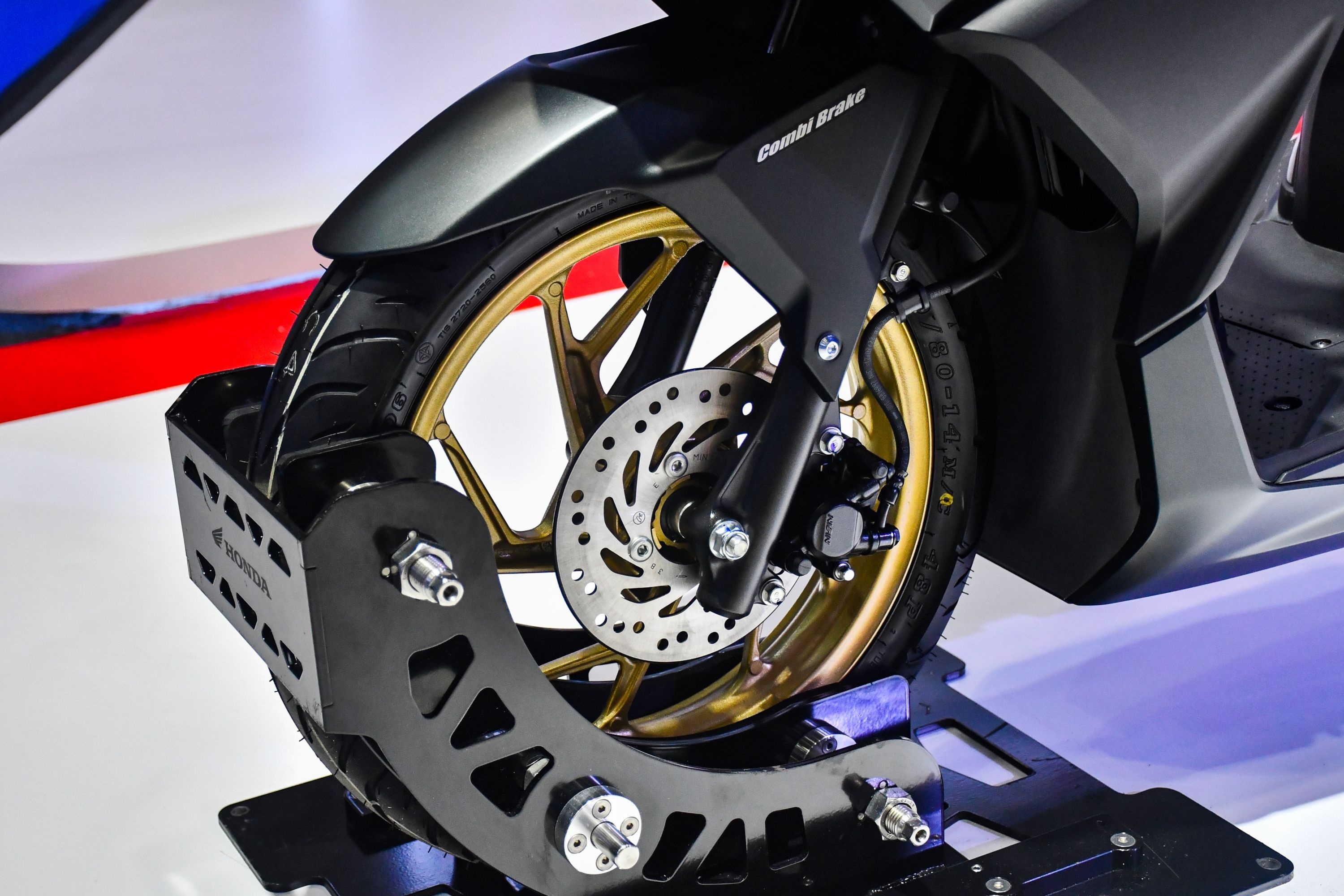 Honda Click 160 anh 6