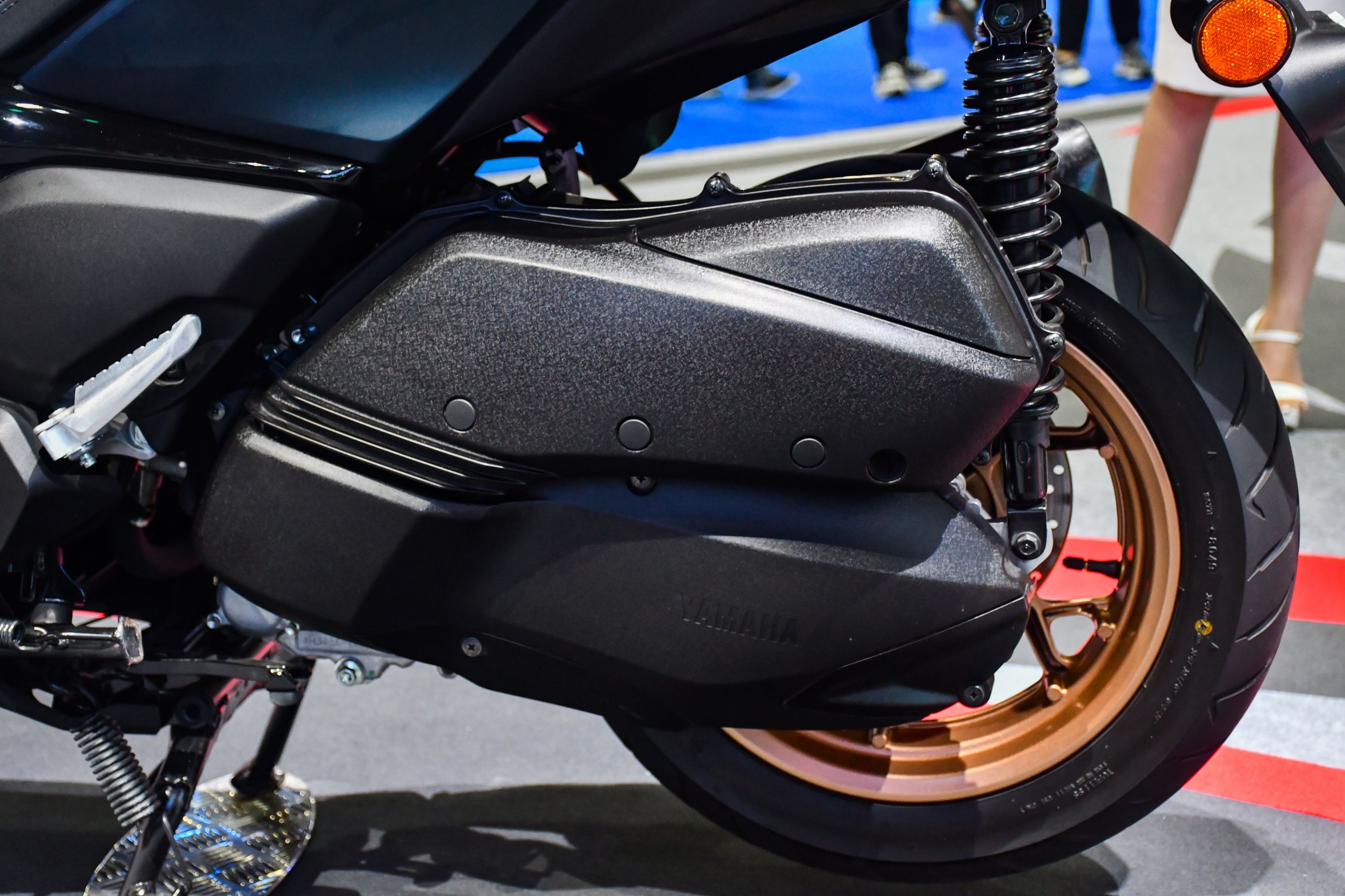 Yamaha XMAX 300 2023 anh 8