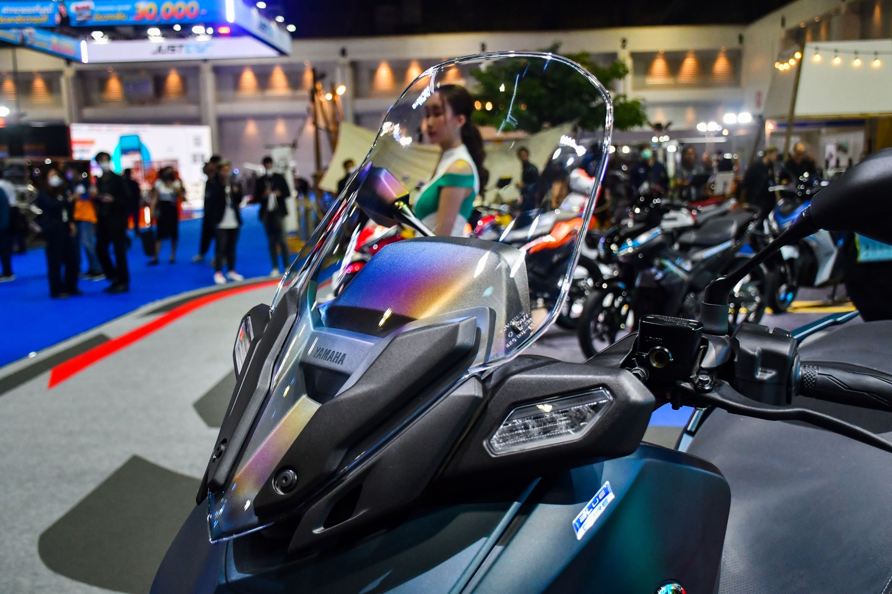 Yamaha XMAX 300 2023 anh 3