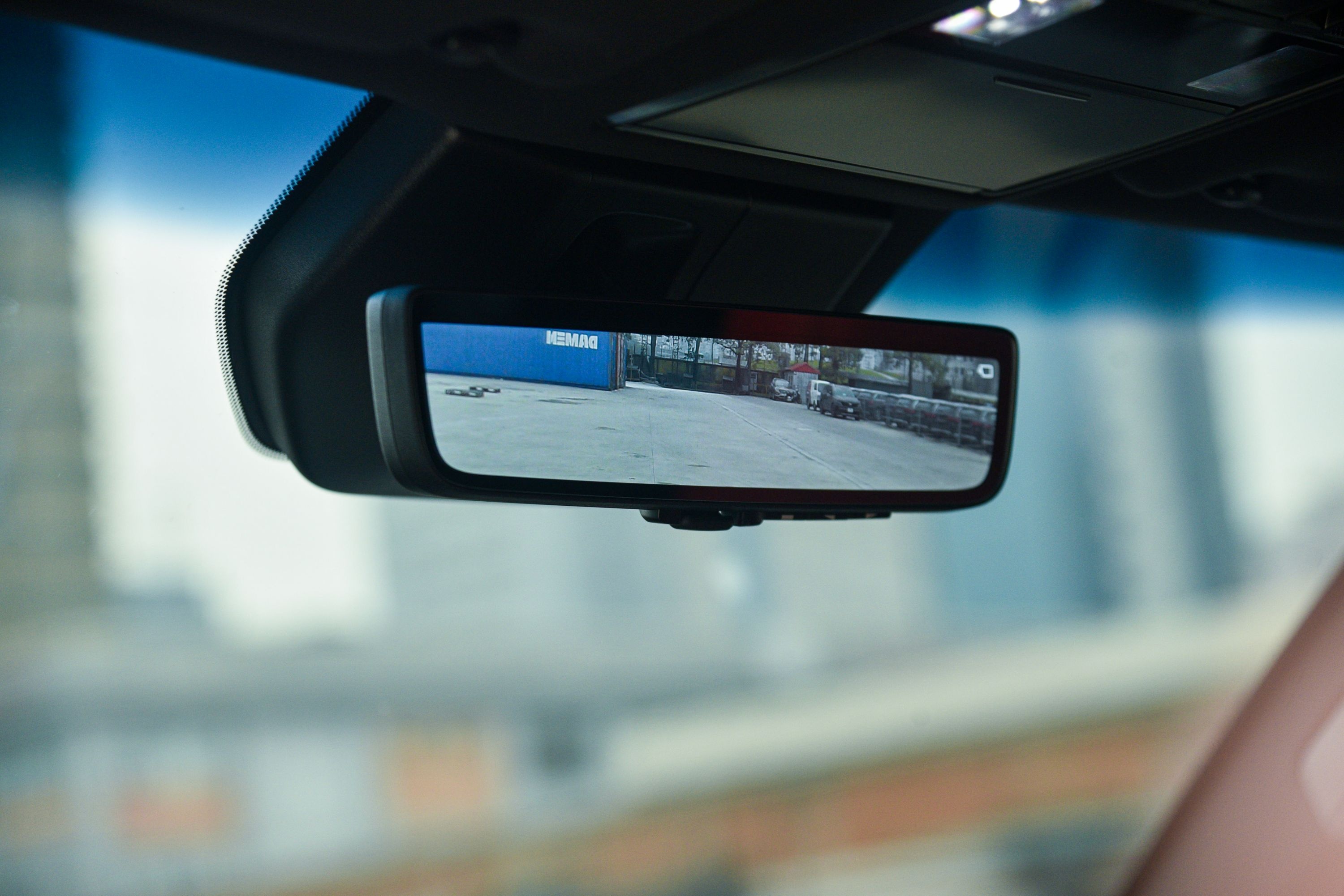 LX 600 F Sport anh 9