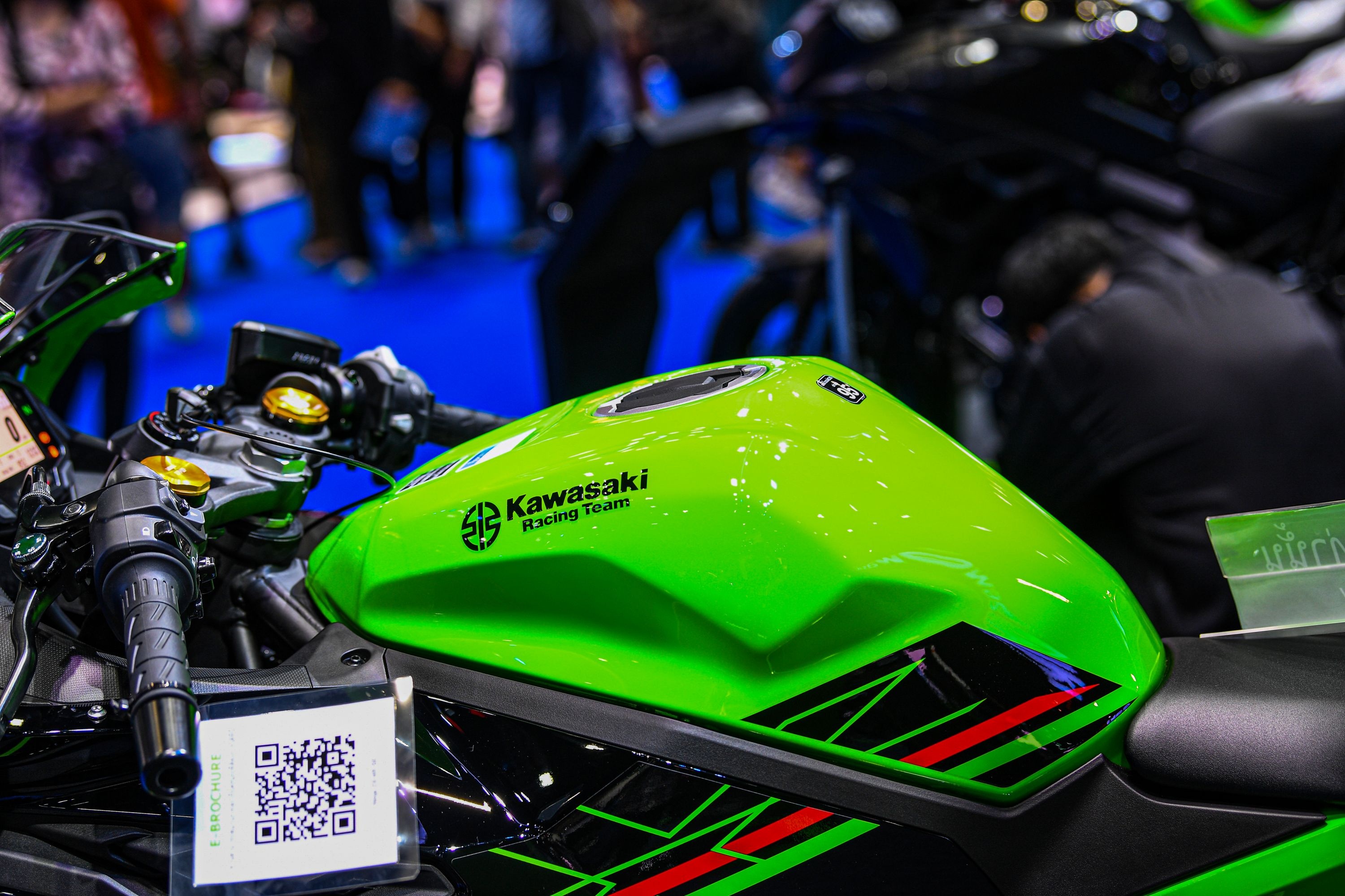 Kawasaki ZX-4R anh 5