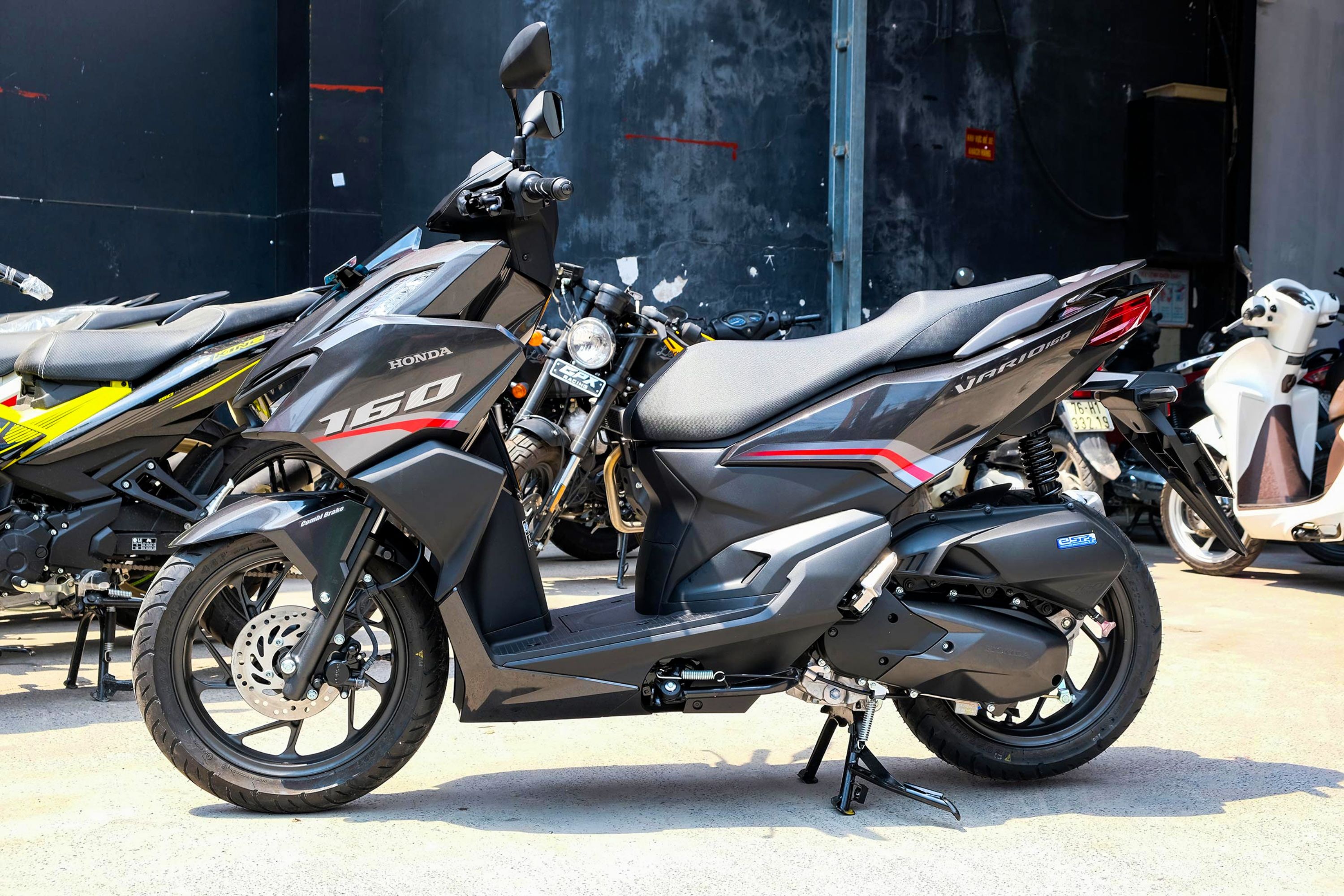 Honda Vario 160 ban duoi gia de xuat den 6 trieu dong hinh anh