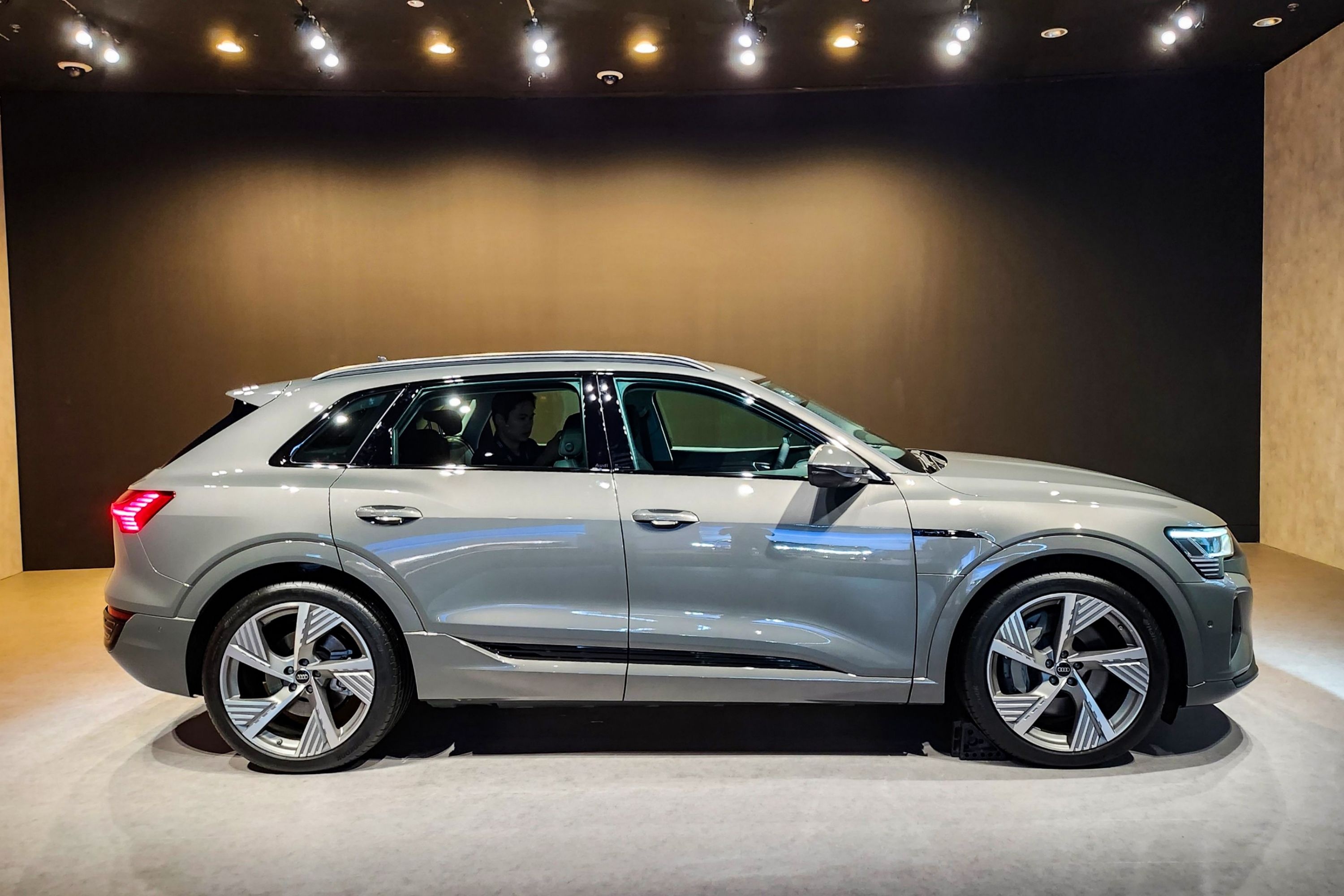 Audi Q8 e-tron anh 5