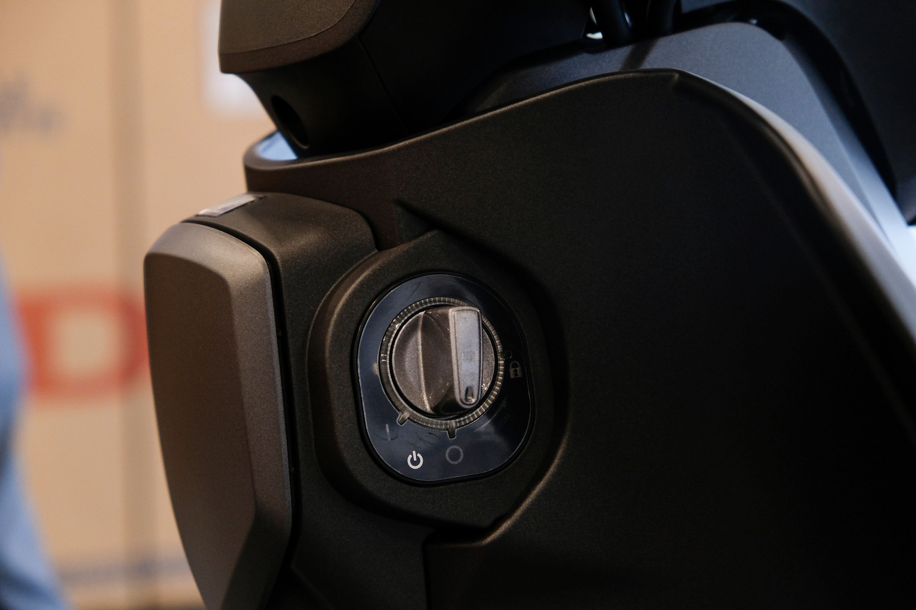 Super Cub nhap chau Au anh 11