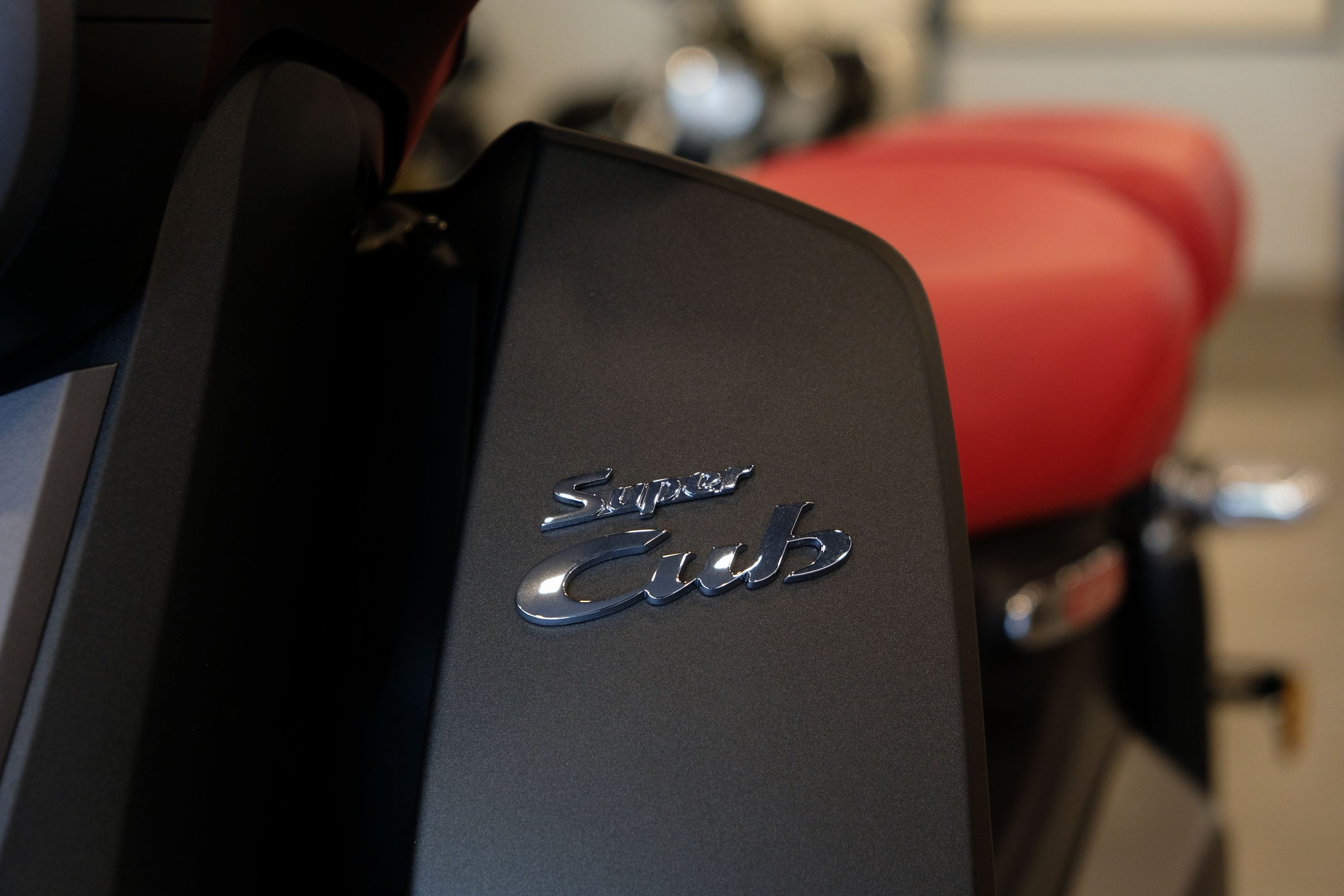 Super Cub nhap chau Au anh 4