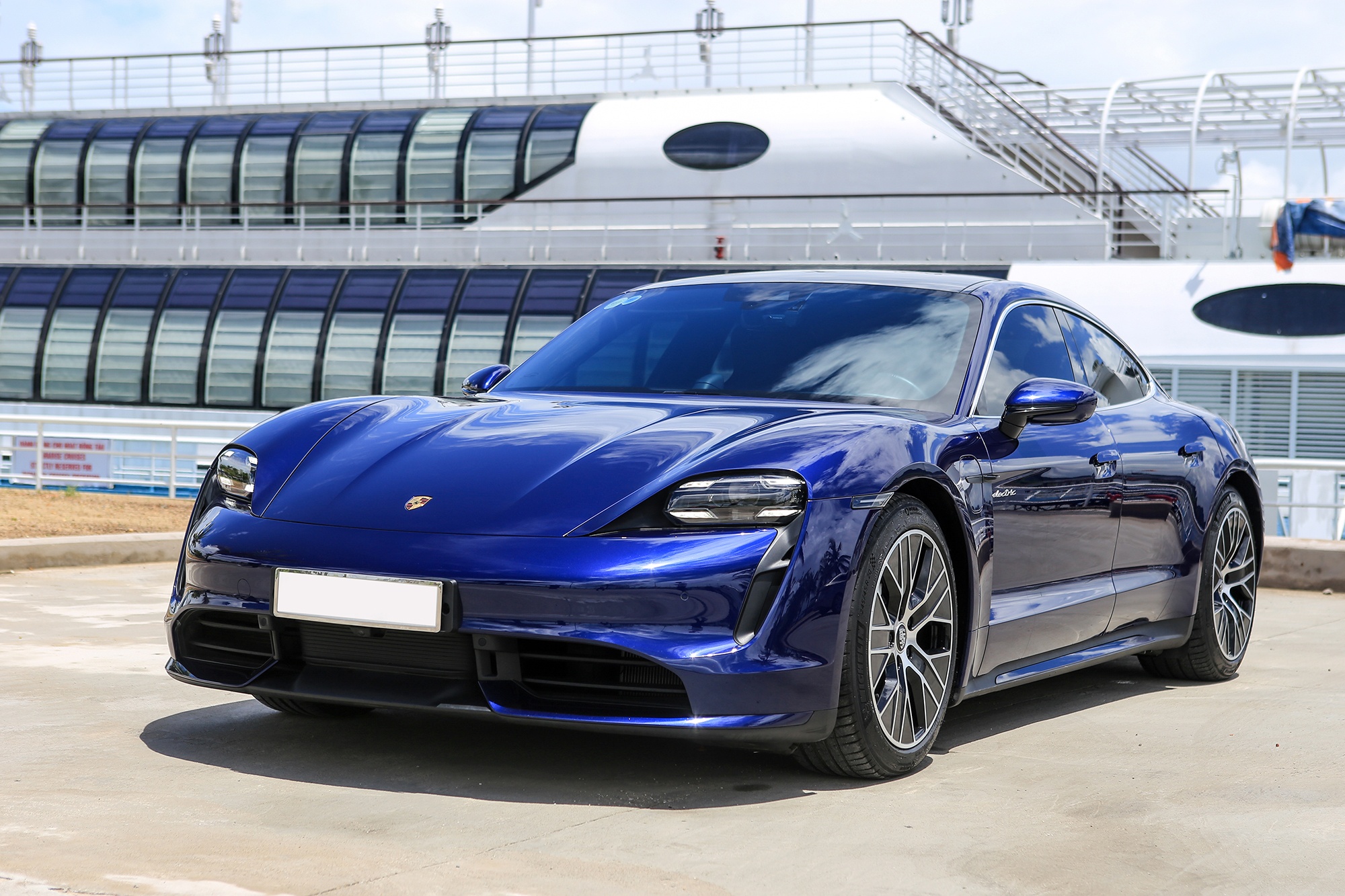 Oto dien tai Viet Nam tang truong tot hinh anh