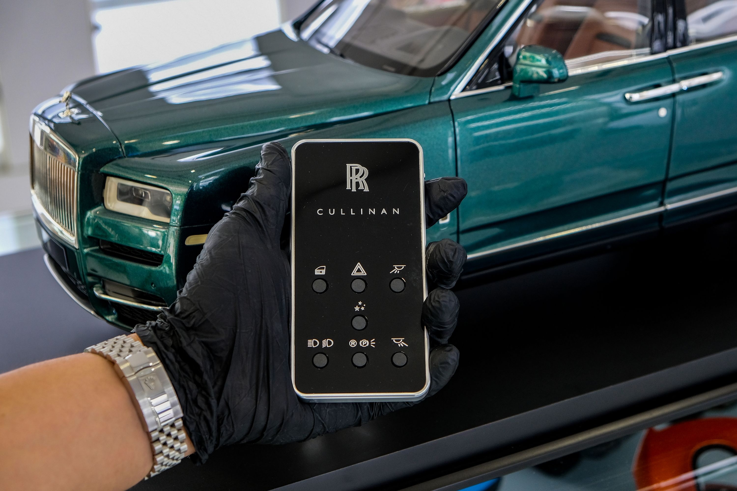 Mo hinh Cullinan 1, 1 ty anh 9